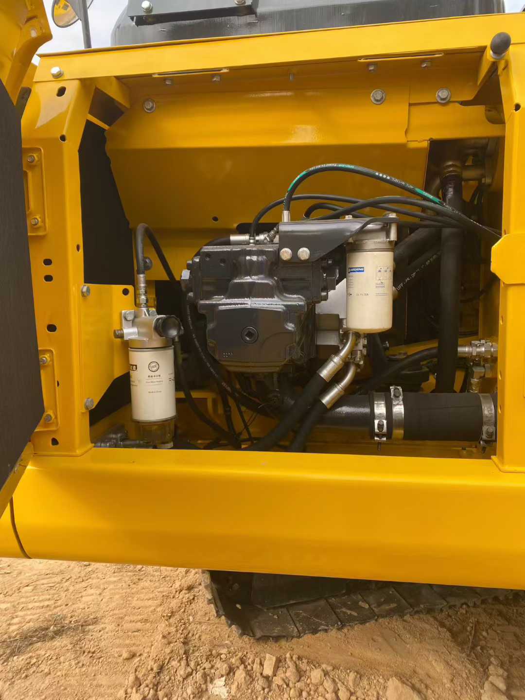 Used Komatsu PC200-8 Excavator 2016 Model / 3