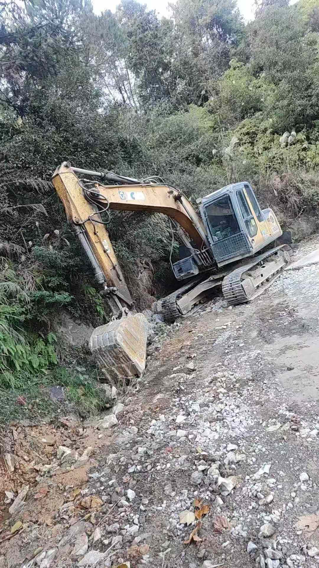 Used XCMG XE135GA Excavator 2014 Model / 3