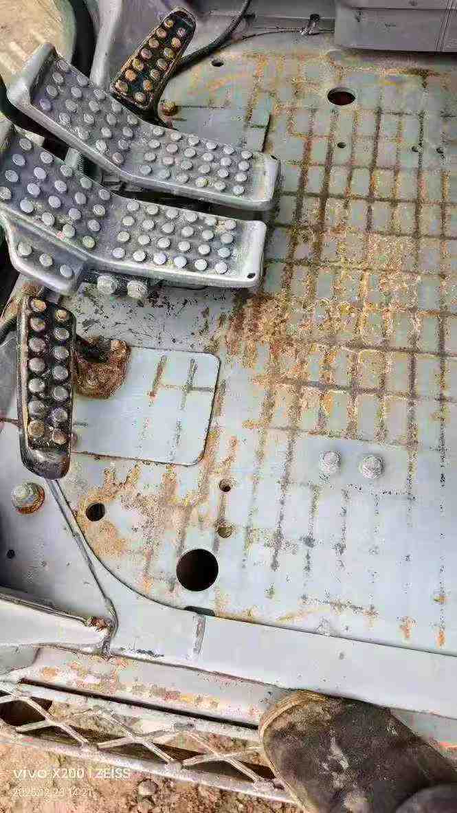 Used Hitachi ZW330 Excavator 2016 Model / 7