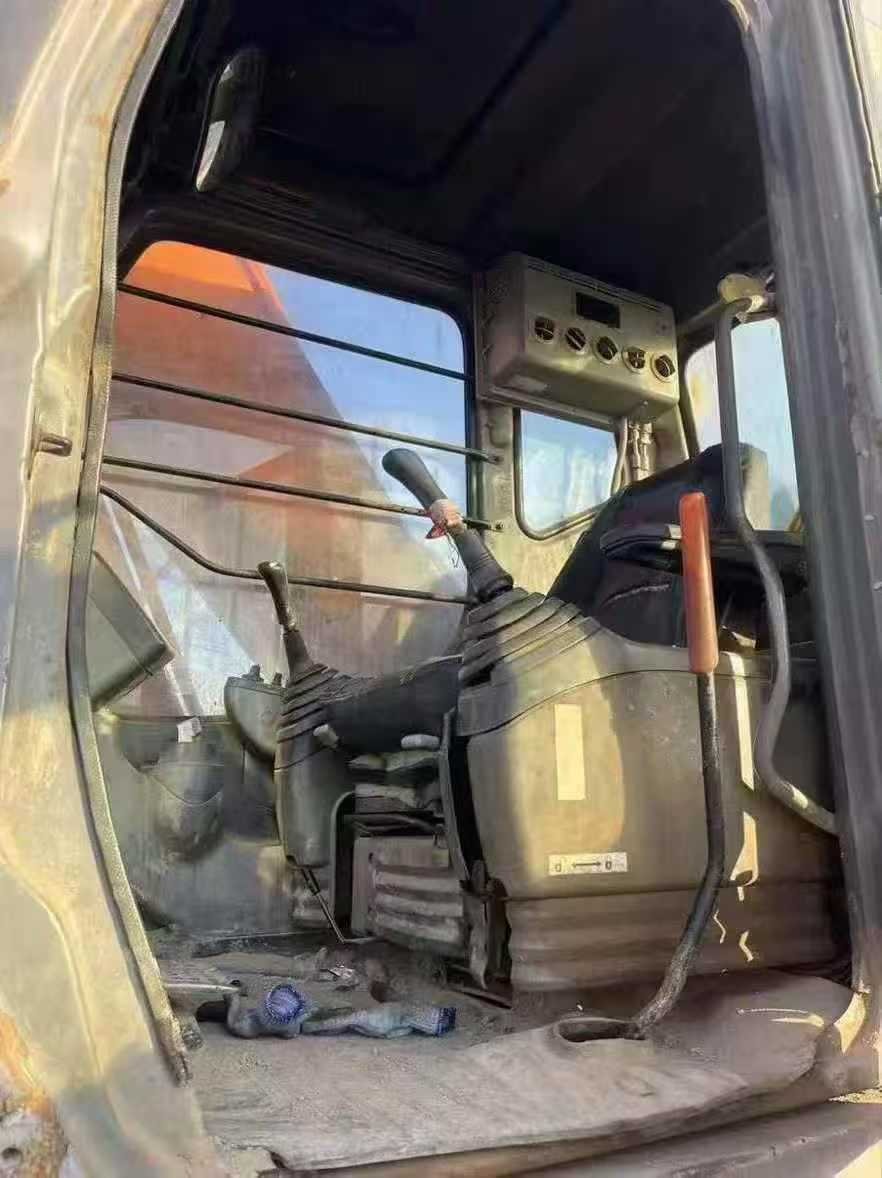 Used Hitachi ZAXIS200 Excavator 2016 Model / 8