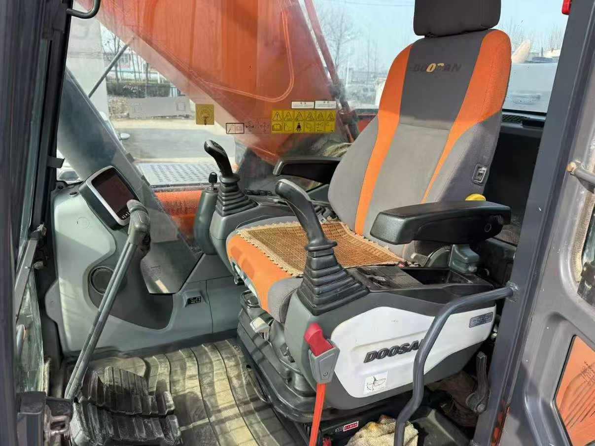 Used Doosan DX80 Excavator 2019 Model / 9