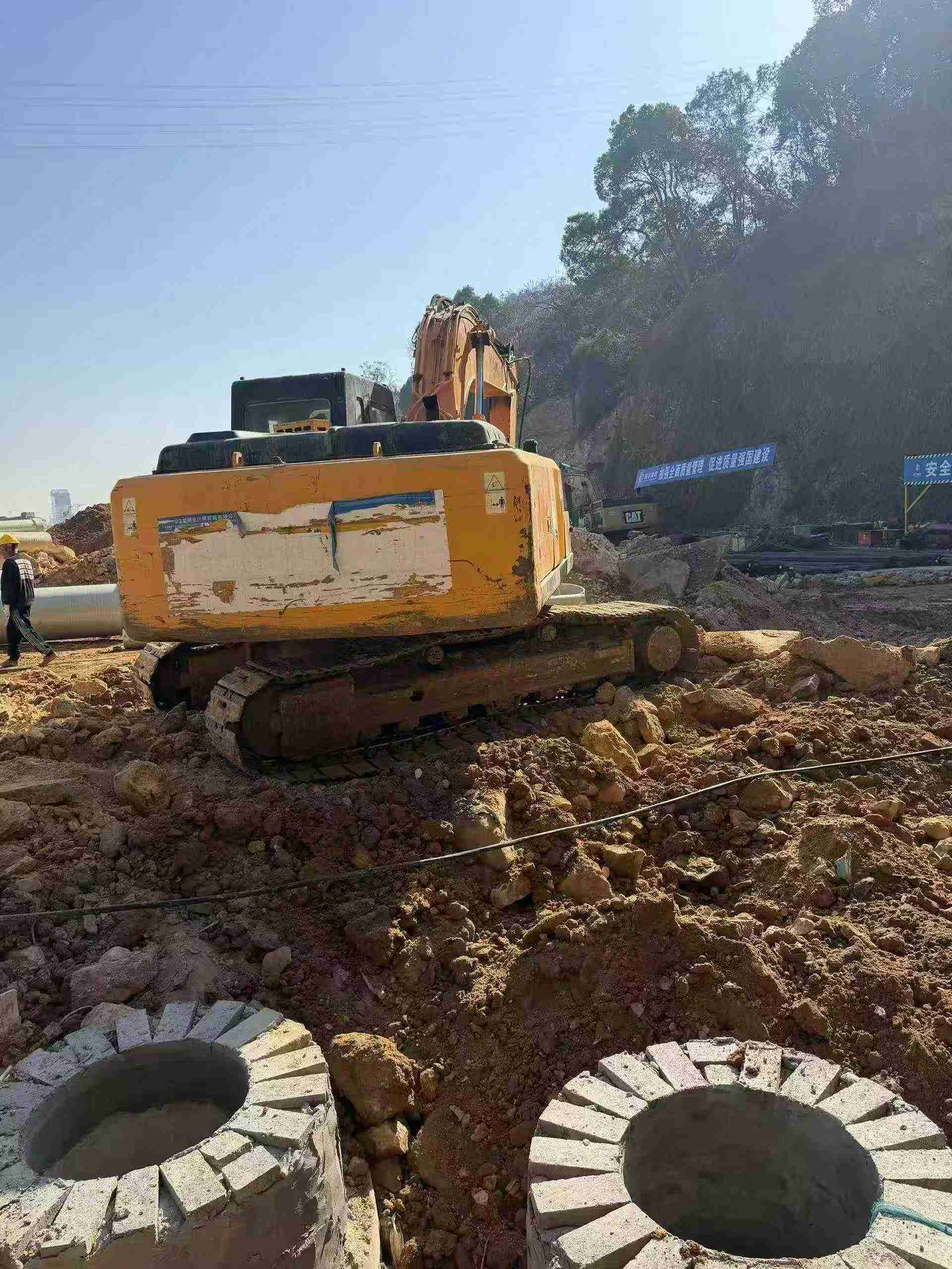 Used Hyundai R215-7 Excavator 2014 Model / 9