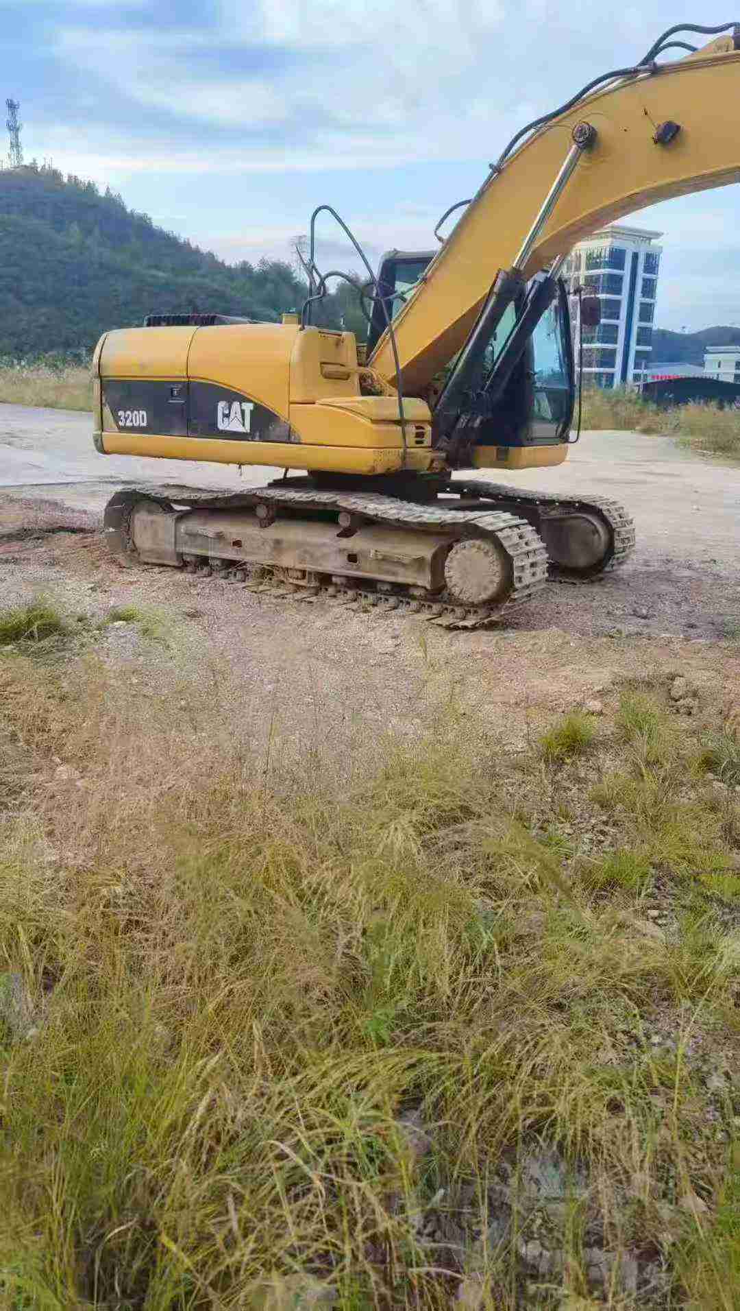 Used Caterpillar 320D Excavator 2012 Model / 2