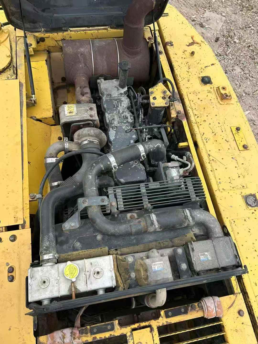 Used Komatsu PC200-8 Excavator 2016 Model / 3