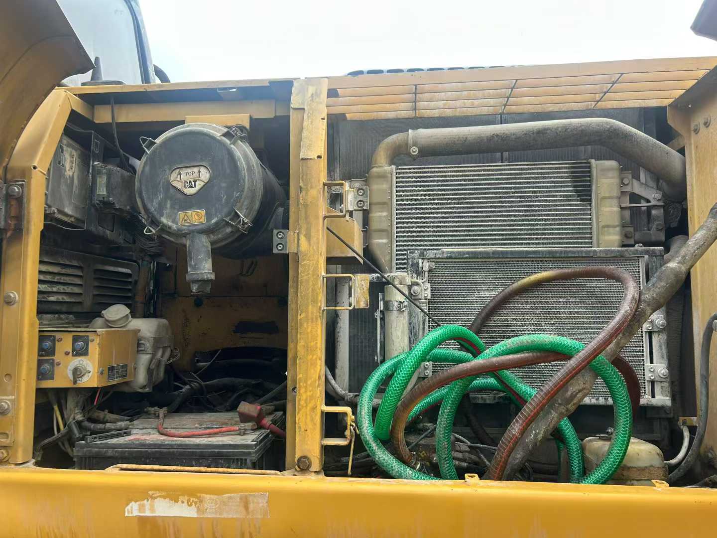 Used Caterpillar 320D Excavator 2016 Model / 9