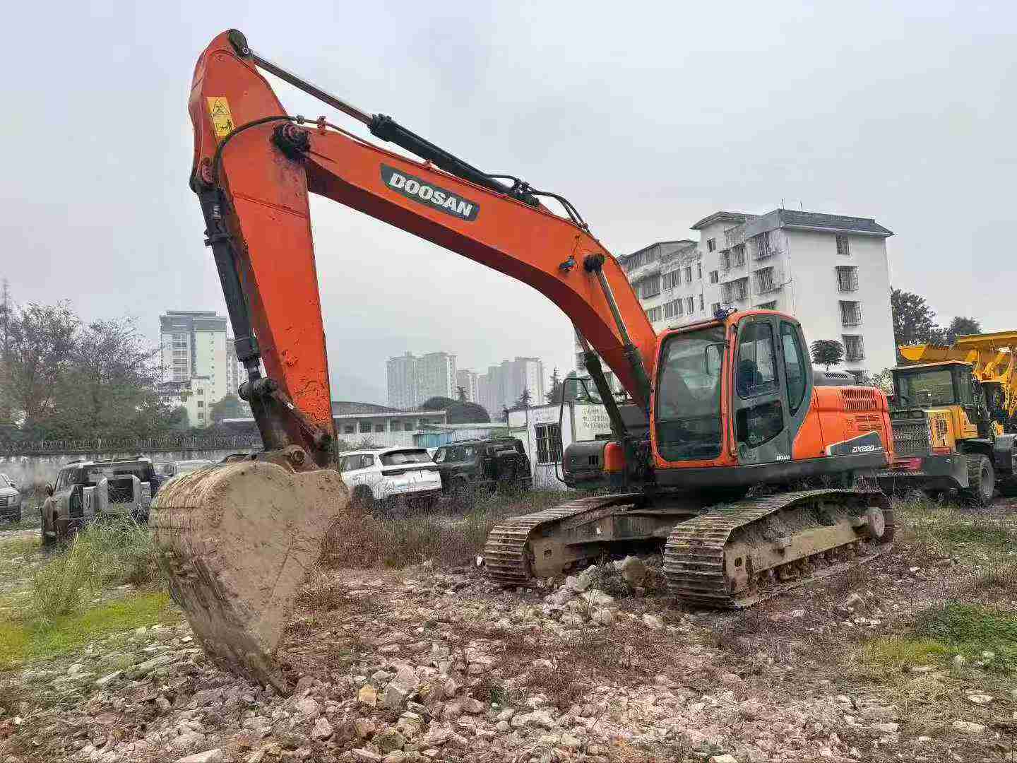 Used Doosan DH220 Excavator 2020 Model / 2