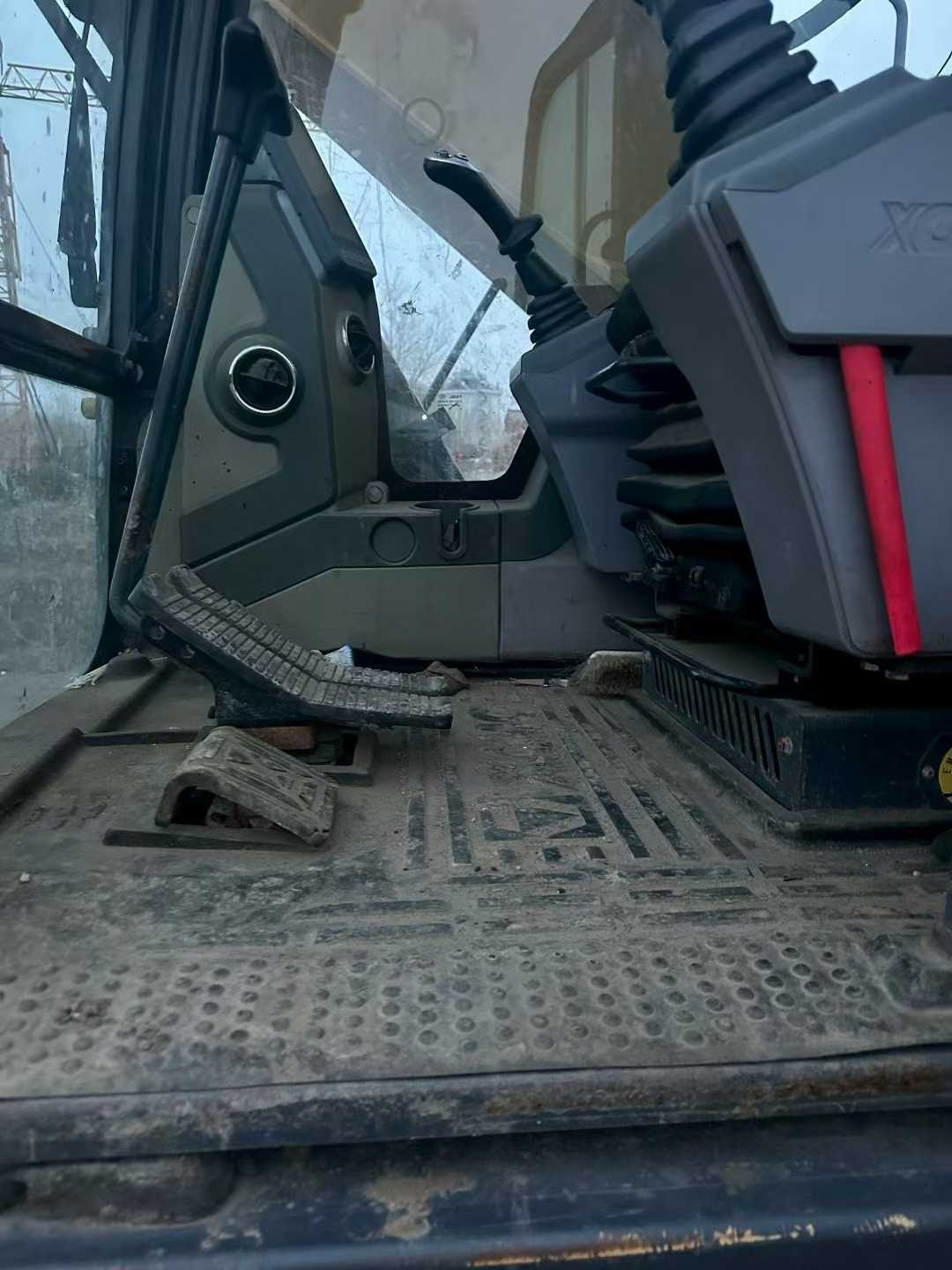 Used XCMG LW200 Excavator 2018 Model / 6