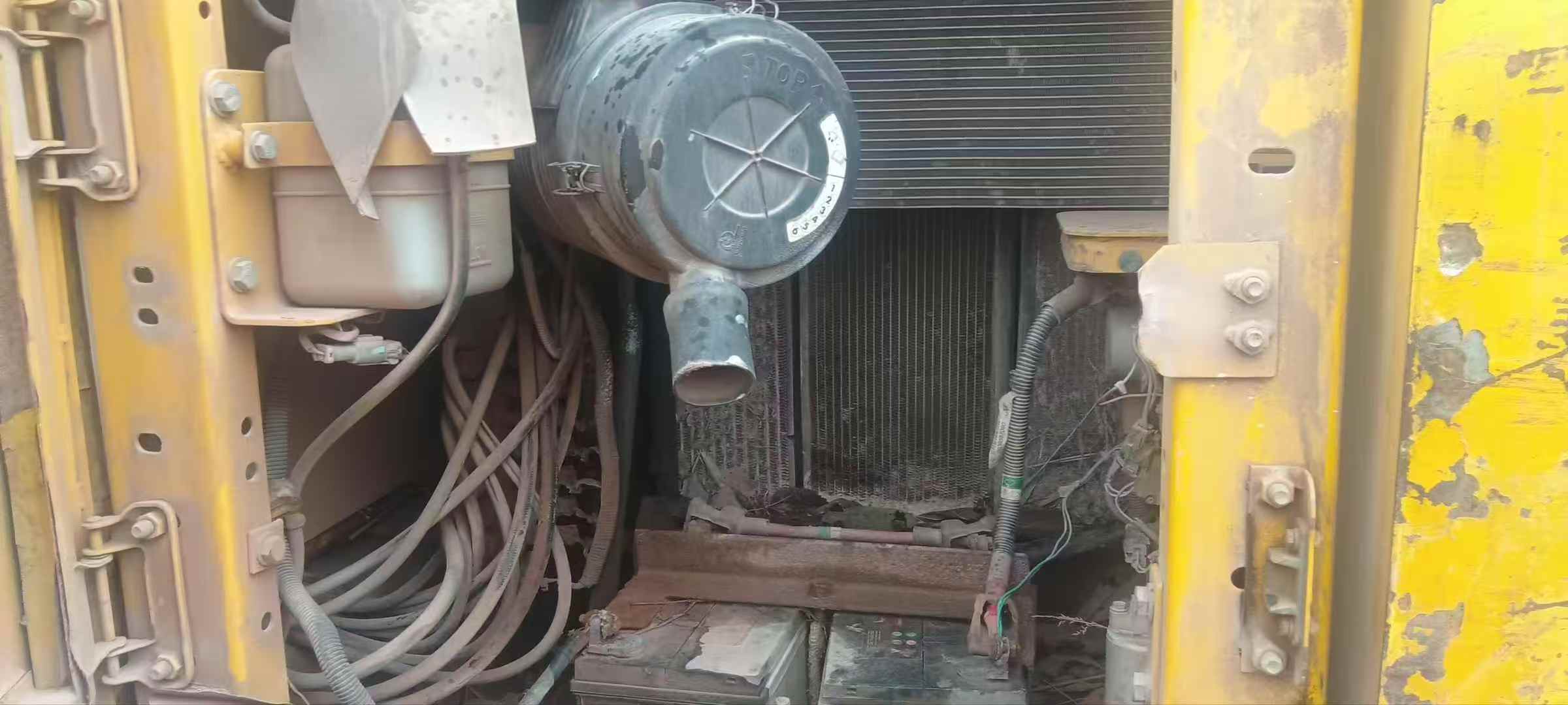 Used Komatsu PC130 Excavator 2016 Model / 4