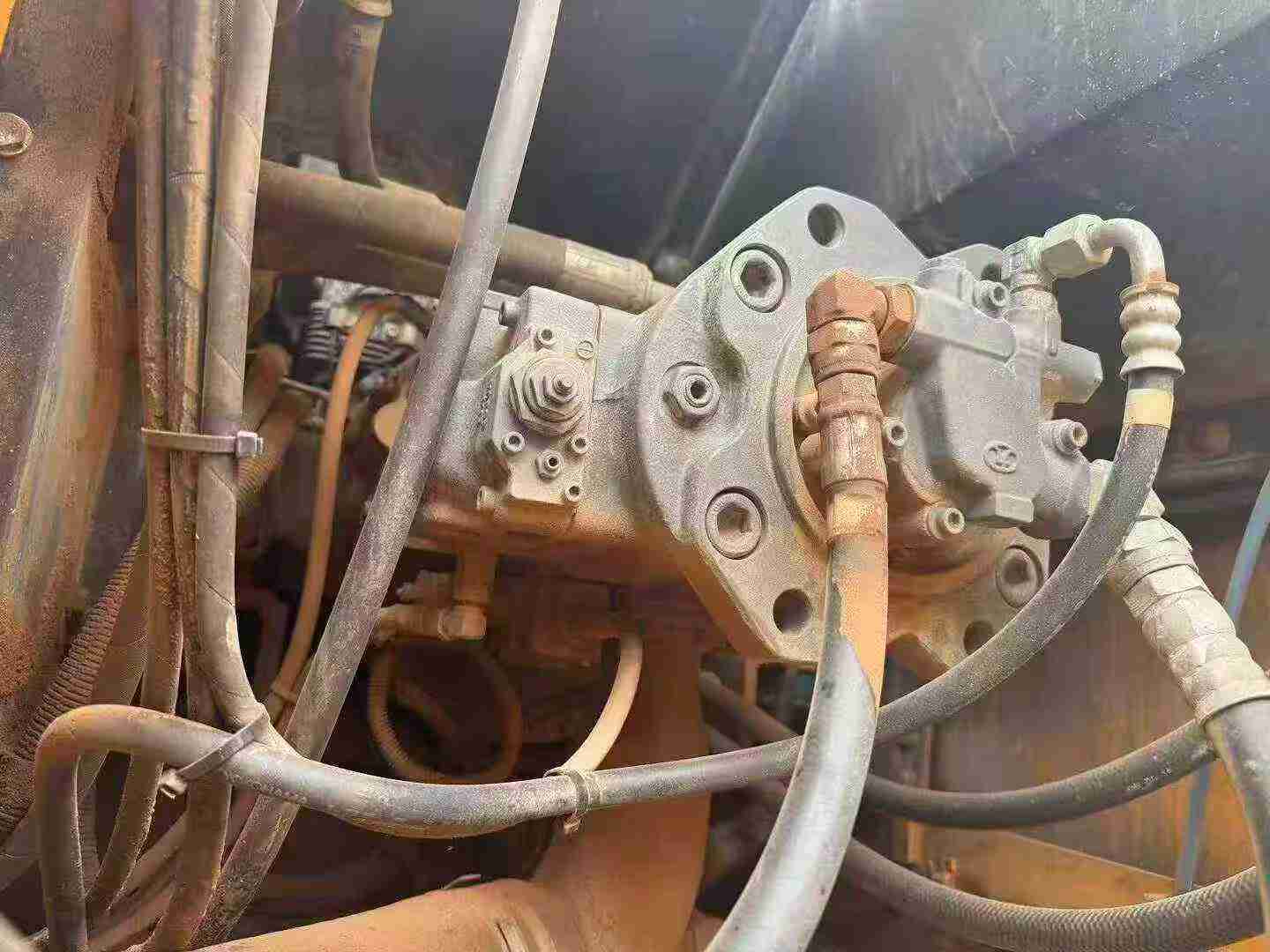 Used Kato HD820R Excavator 2021 Model / 5