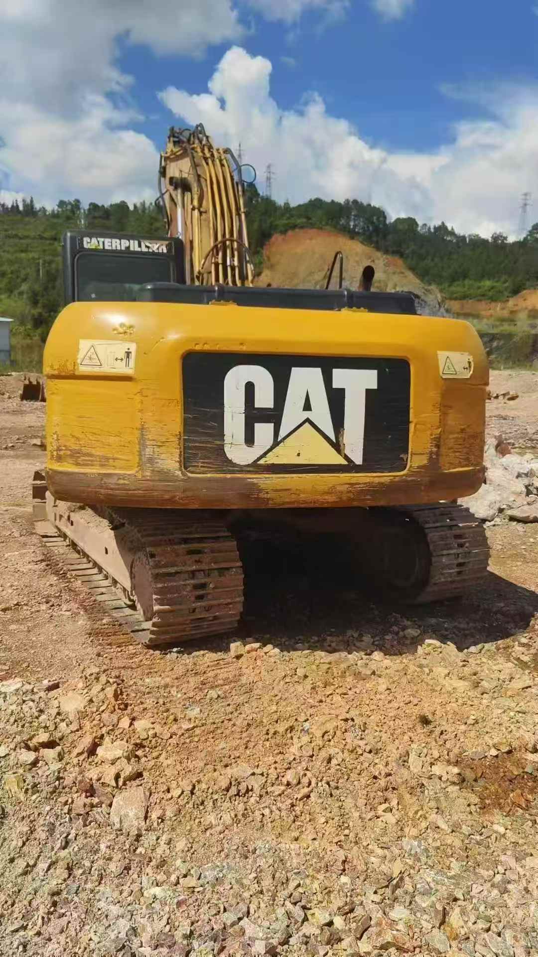 Used Caterpillar 320D Excavator 2016 Model / 2
