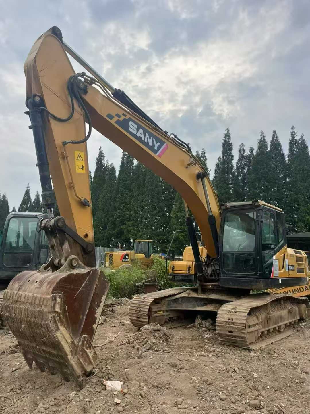 Used Sany SY215H Excavator 2021 Model / 4