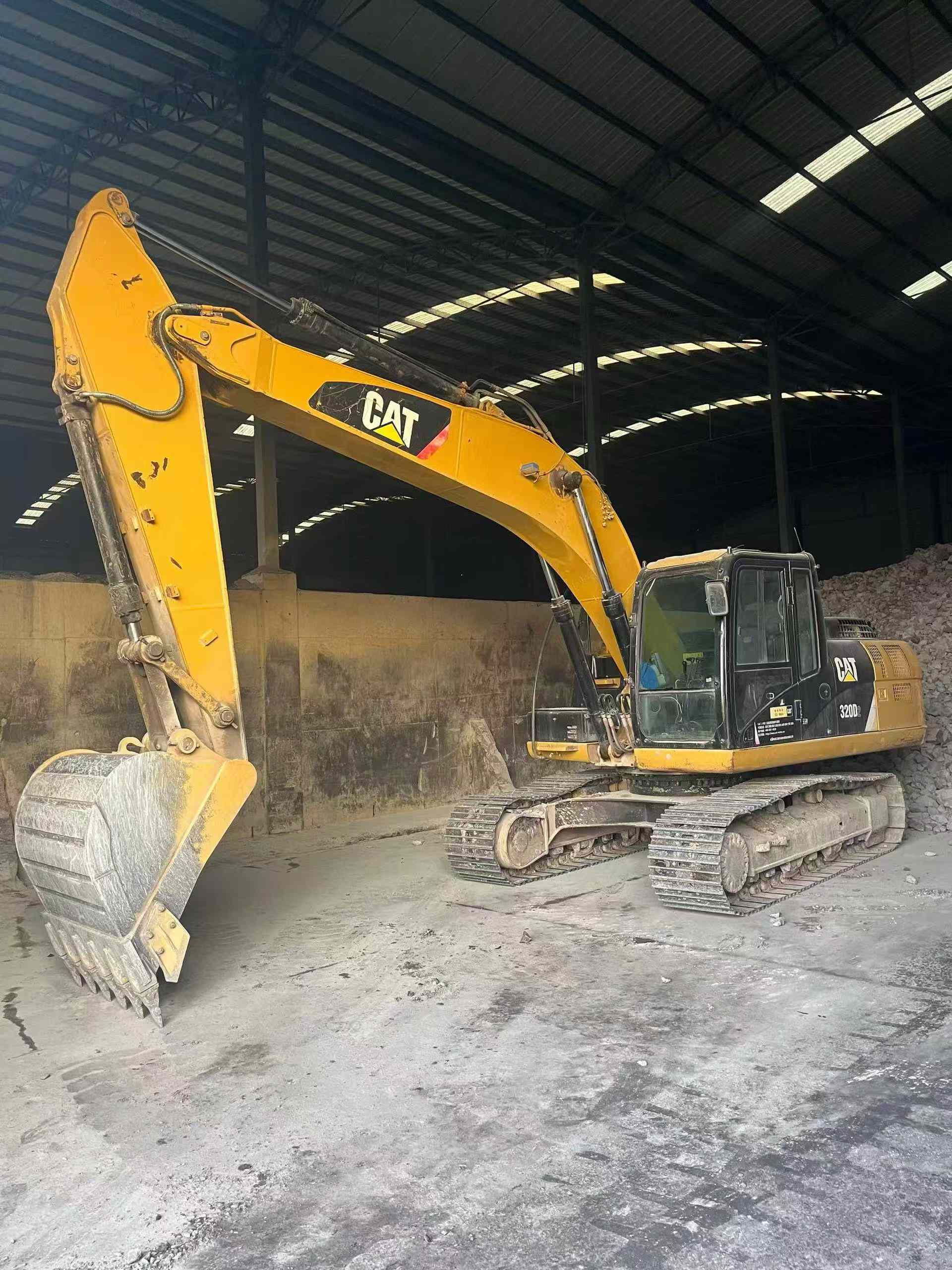 Used Caterpillar 320D Excavator 2014 Model / 5