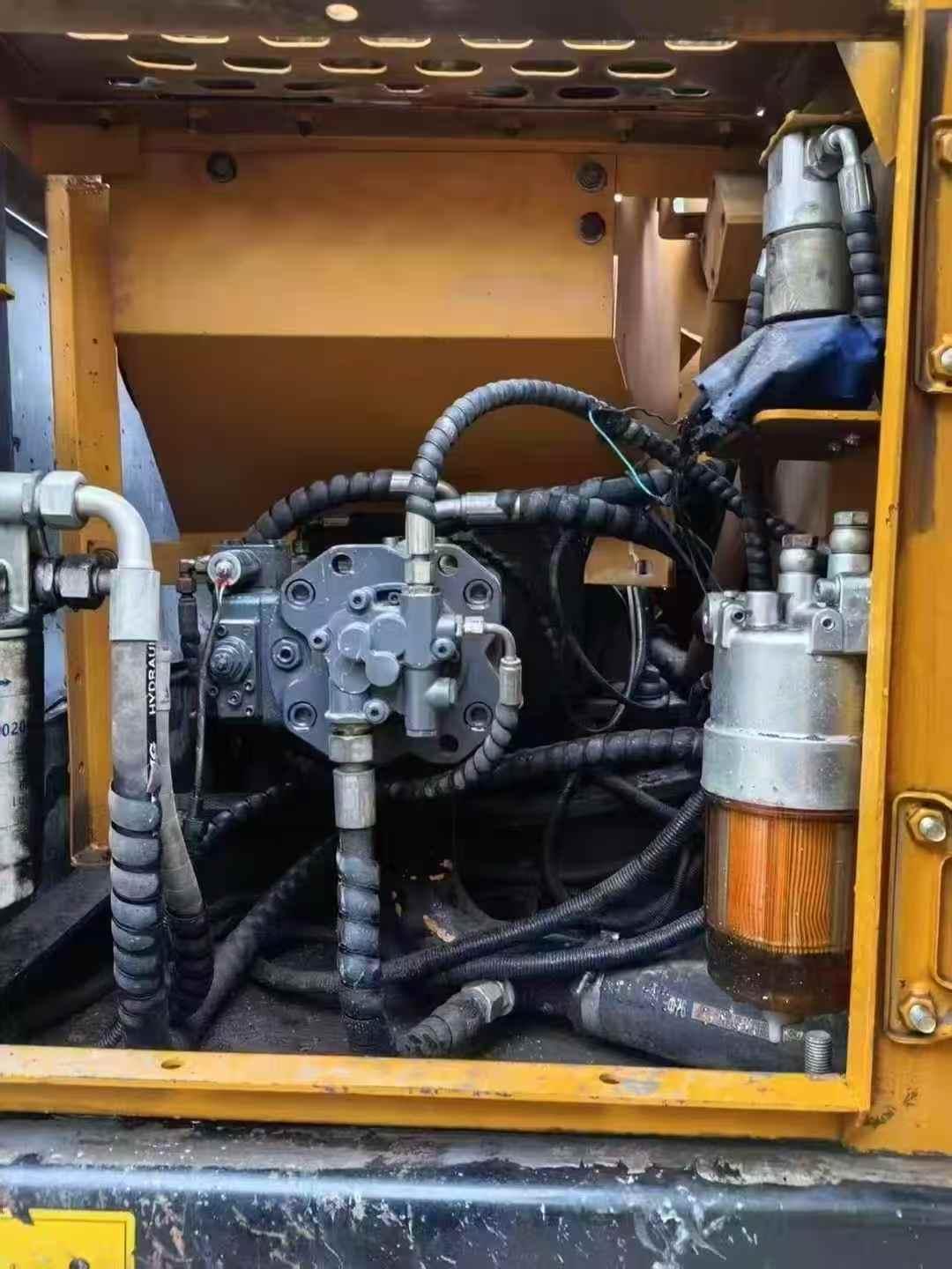 Used Sany SY135 Excavator 2016 Model / 3