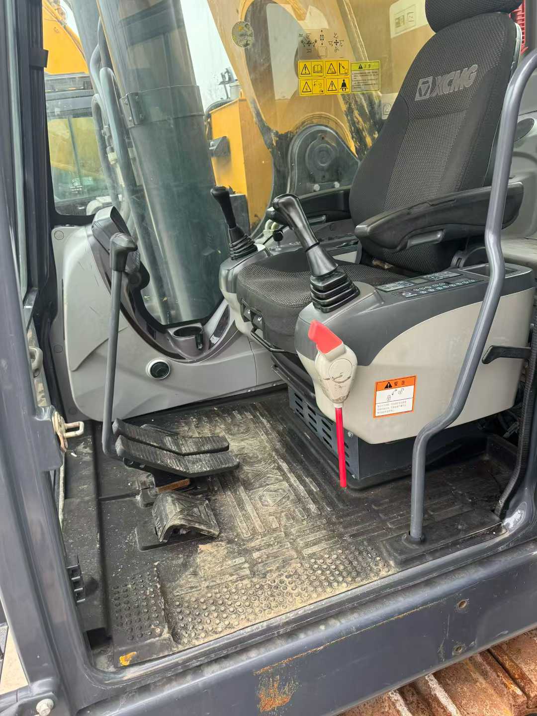 Used XCMG XE950D Excavator 2021 Model / 8