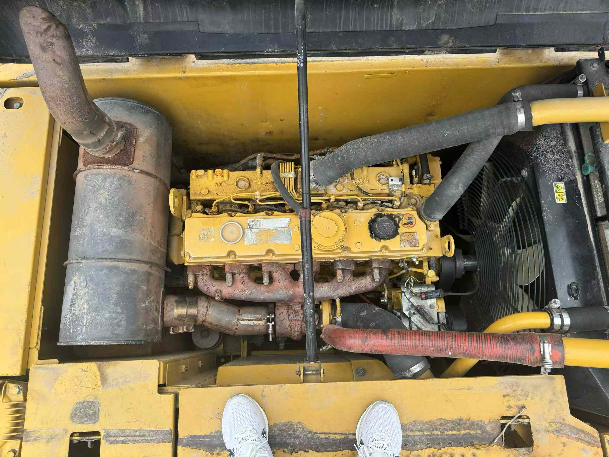 Used Caterpillar 320D Excavator 2016 Model / 8