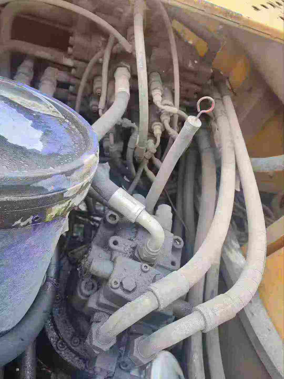 Used Volvo EC200 Excavator 2016 Model / 4