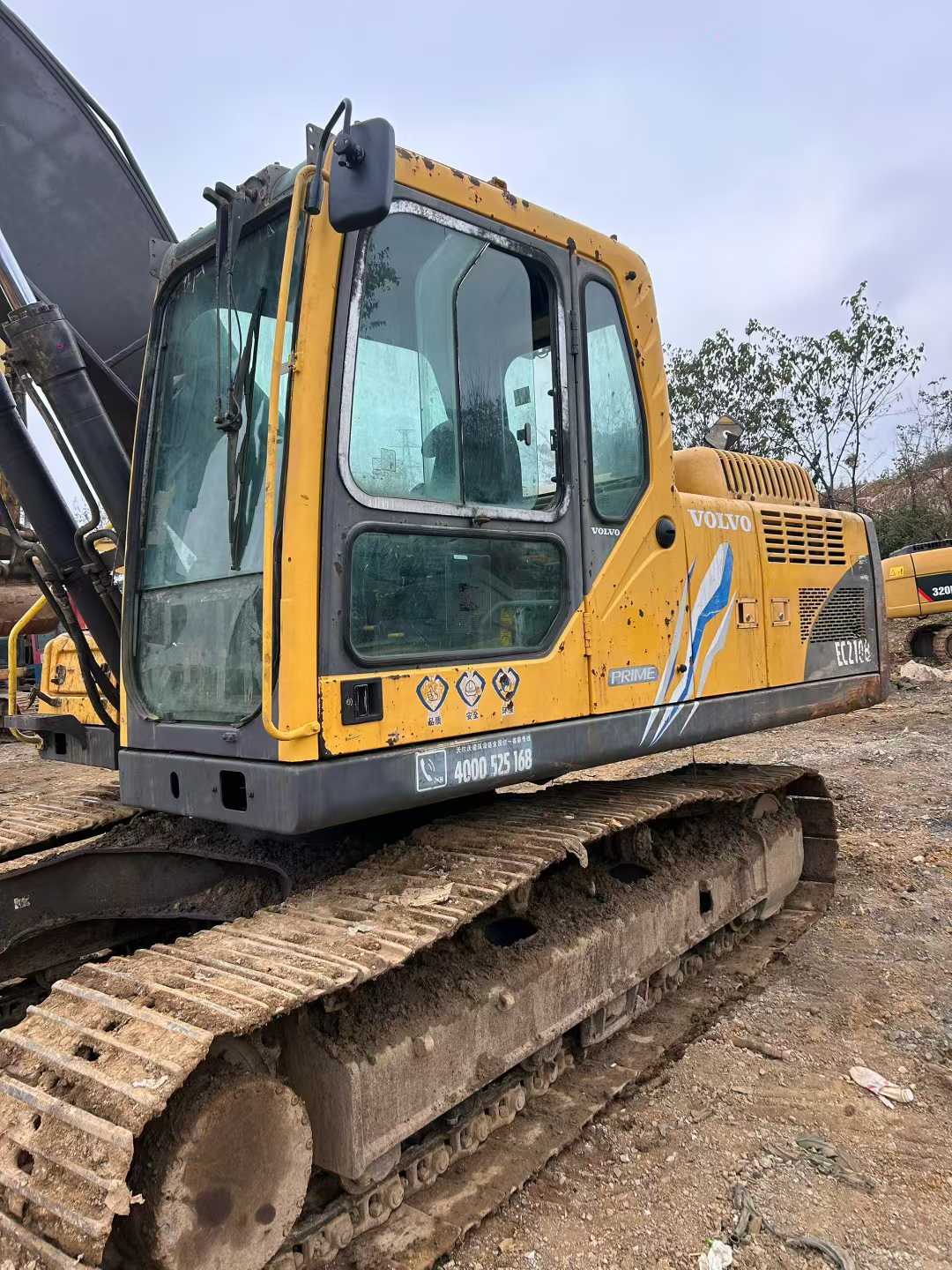 Used Volvo EW210C Excavator 2013 Model / 7