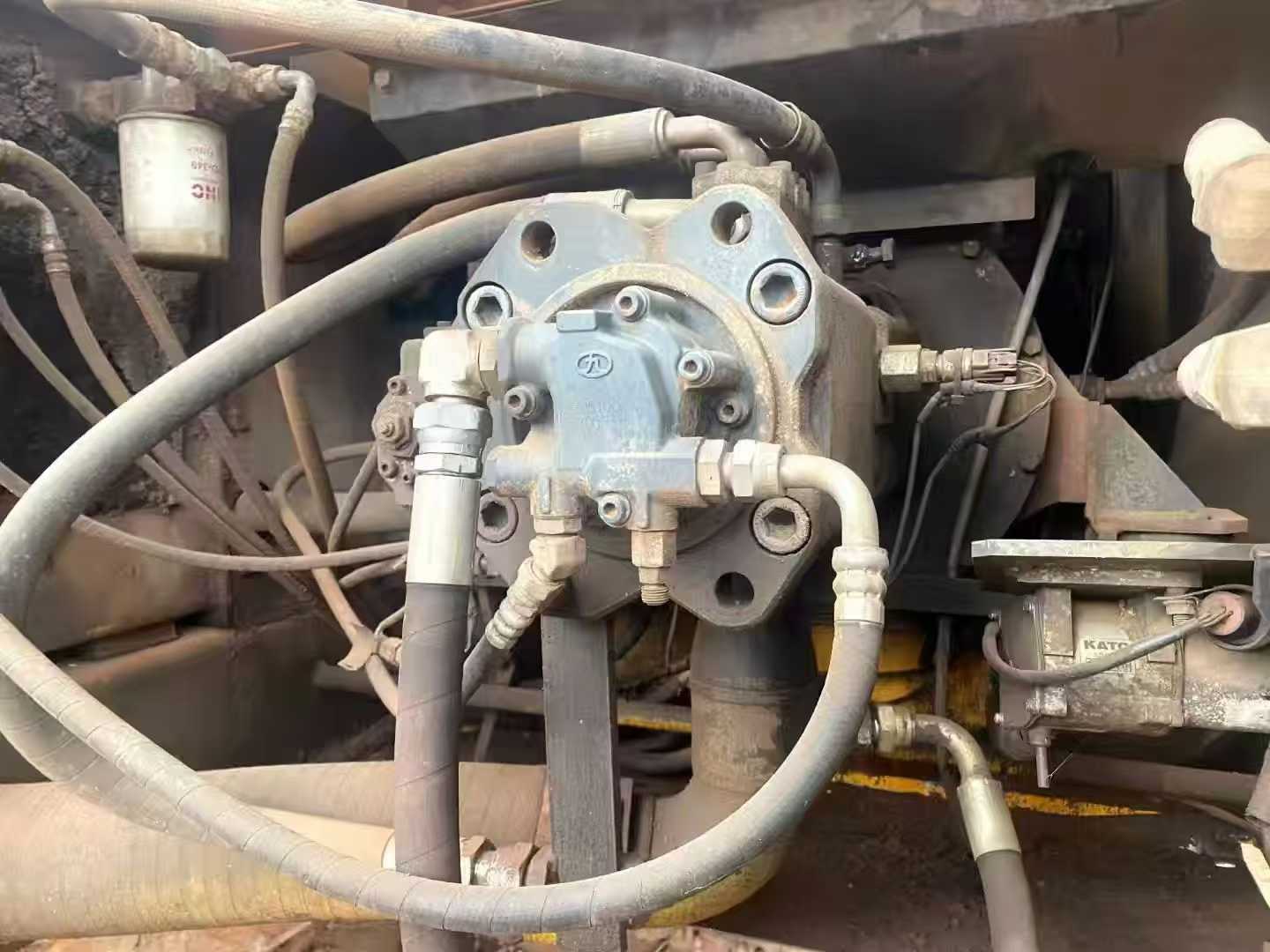 Used Kato HD1023 Excavator 2014 Model / 3