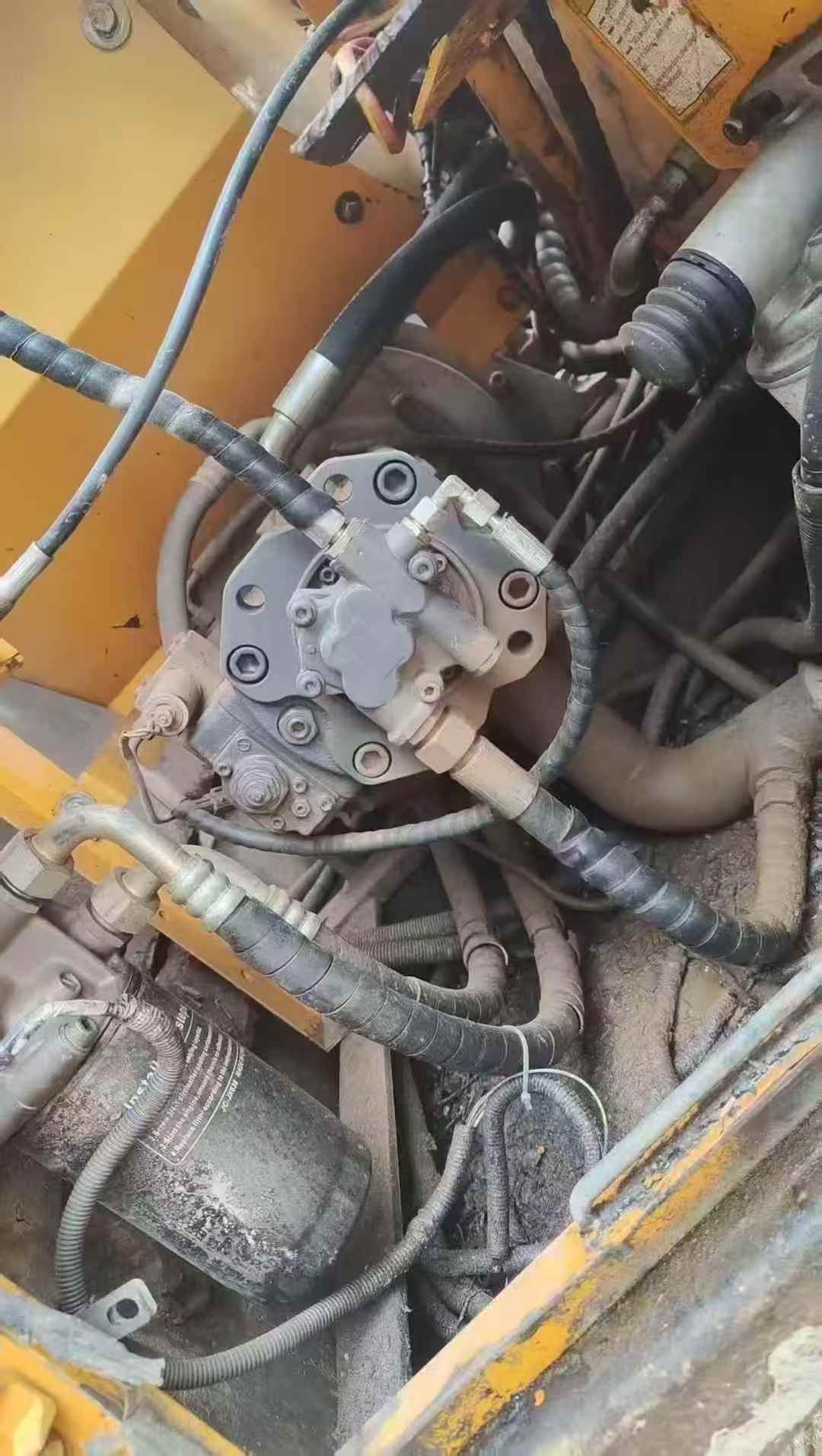 Used Sany SY135 Excavator 2014 Model / 5