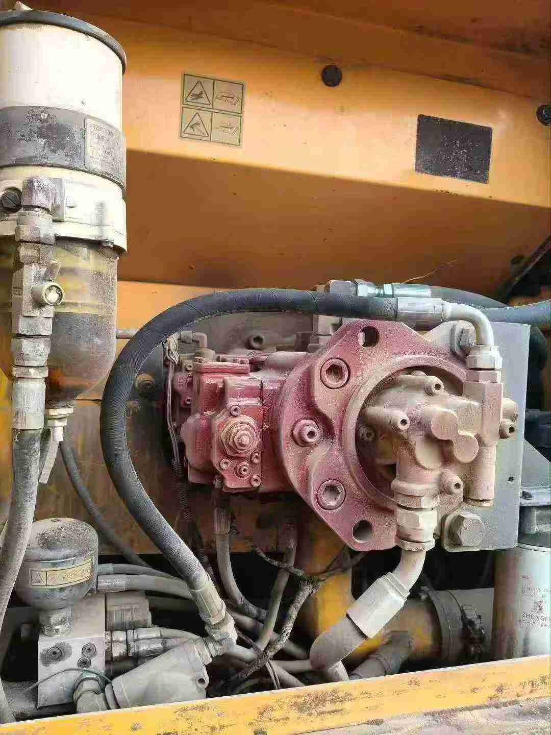 Used Hyundai R215VS Excavator 2018 Model / 4