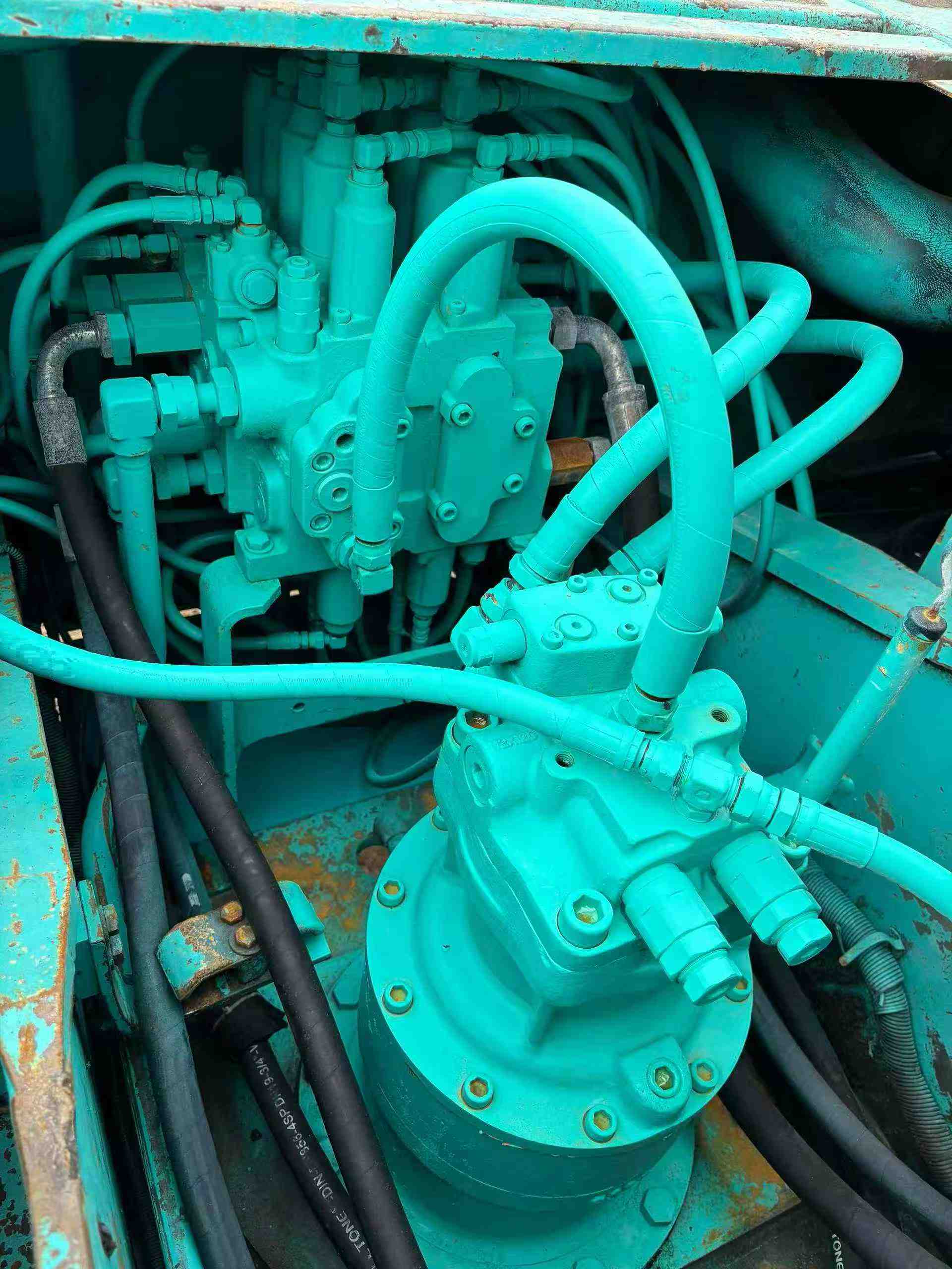 Used Kobelco SK200 Excavator 2016 Model / 3