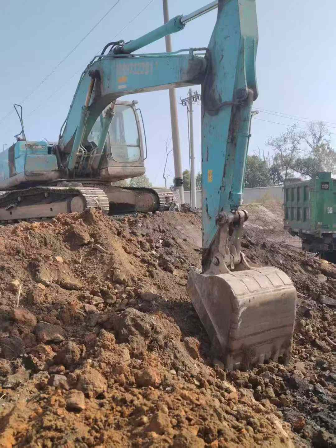 Used Kobelco SK200 Excavator 2016 Model / 2