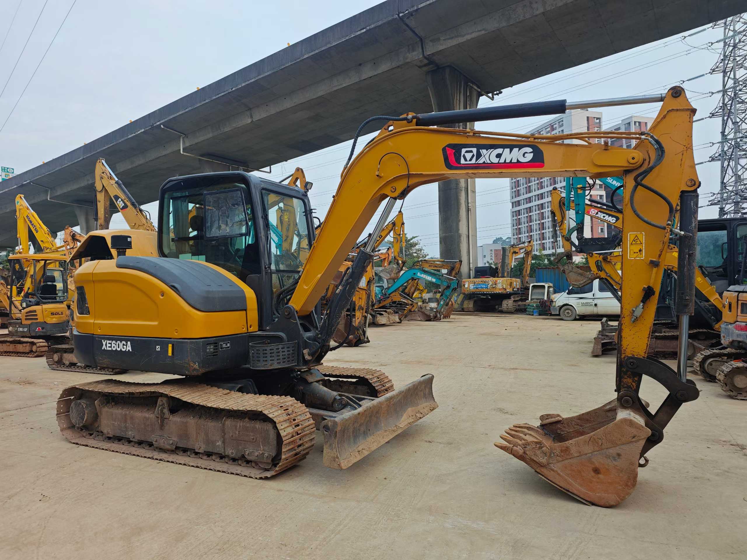Used XCMG XE60 Excavator 2023 Model / 4