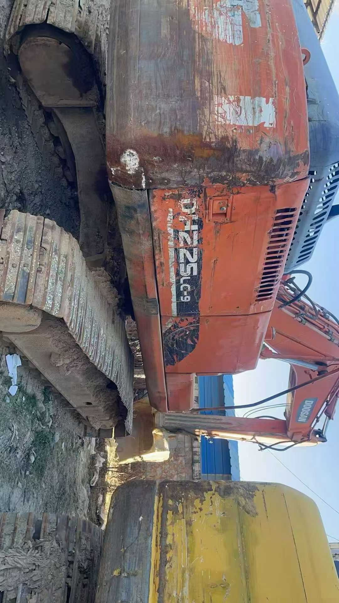 Used Doosan S225 Excavator 2011 Model / 2
