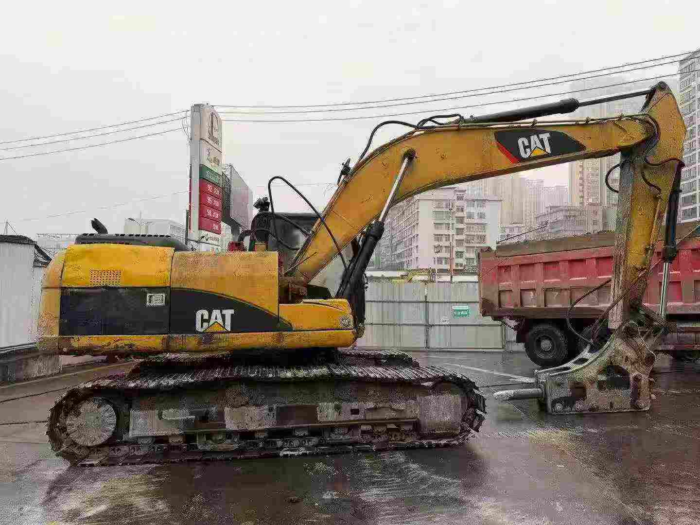Used Caterpillar 323 Excavator 2012 Model / 3