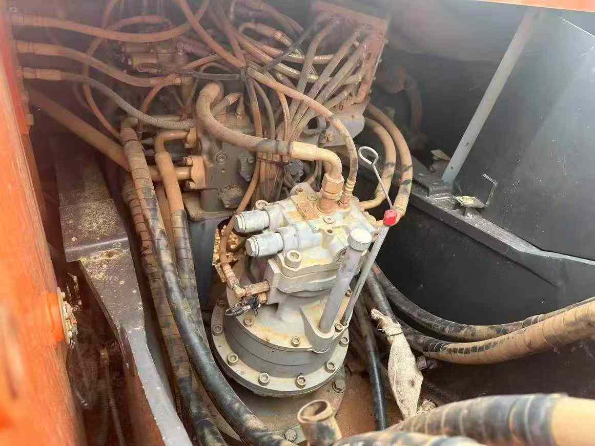 Used Hitachi ZAXIS200 Excavator 2018 Model / 4