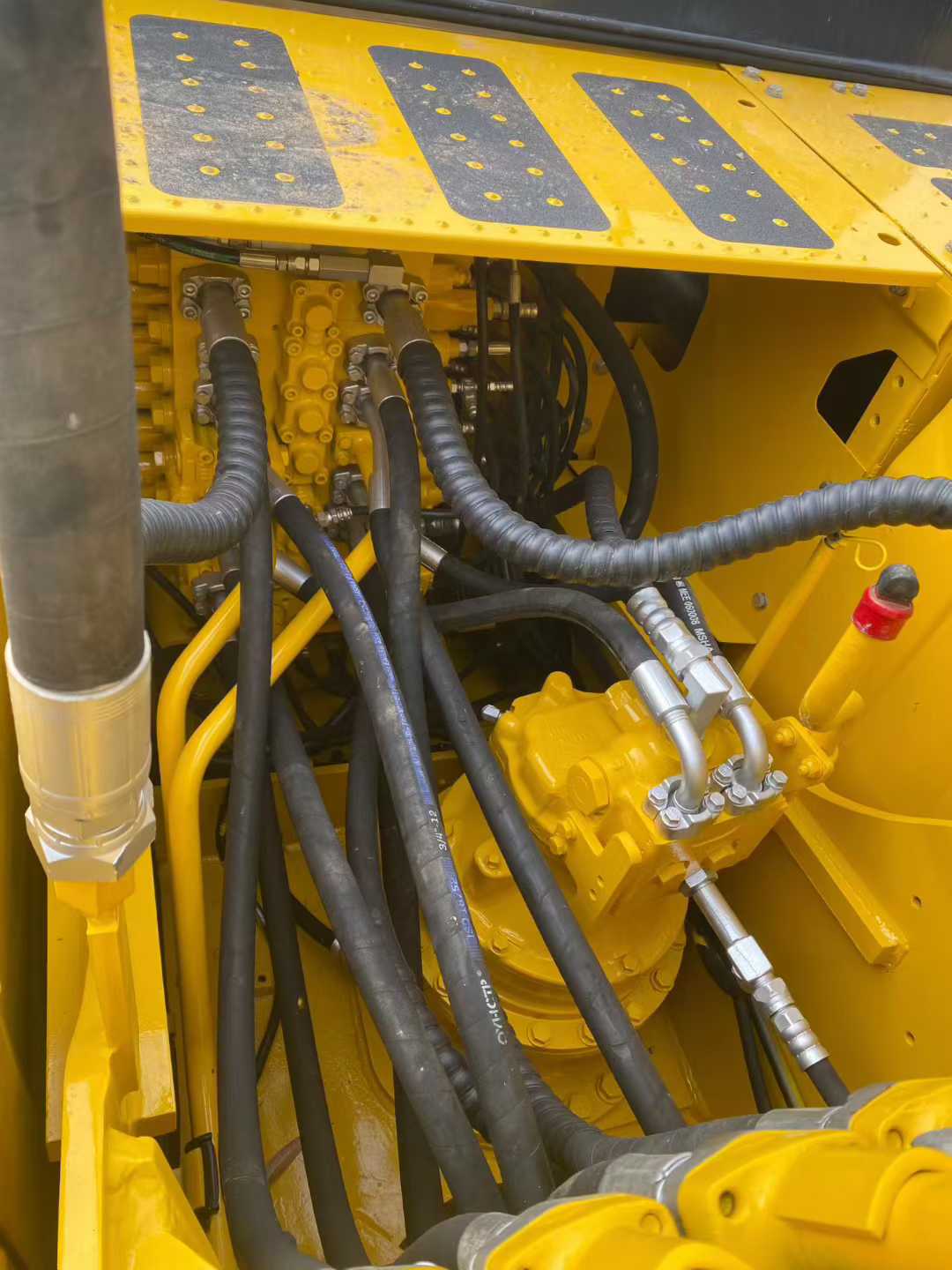 Used Komatsu PC200-8 Excavator 2016 Model / 7