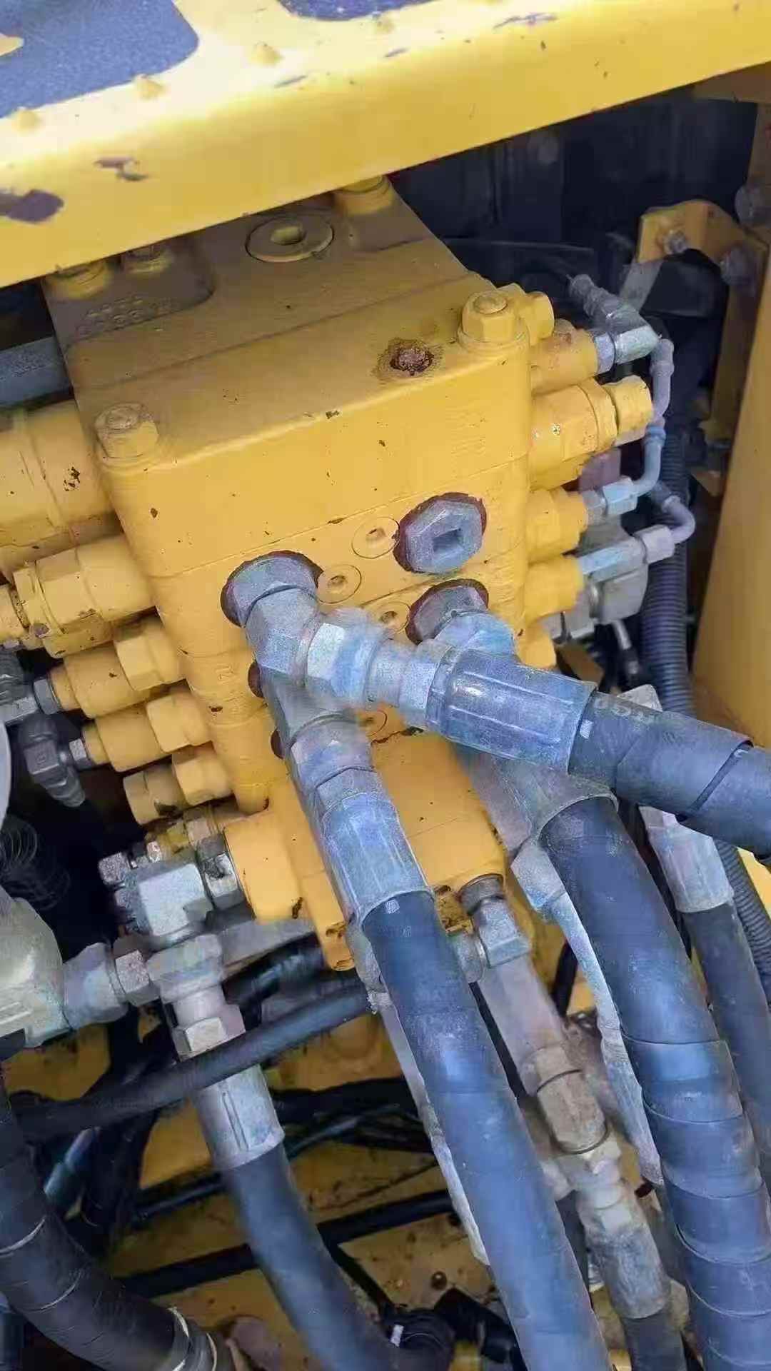 Used Komatsu PC130 Excavator 2018 Model / 6