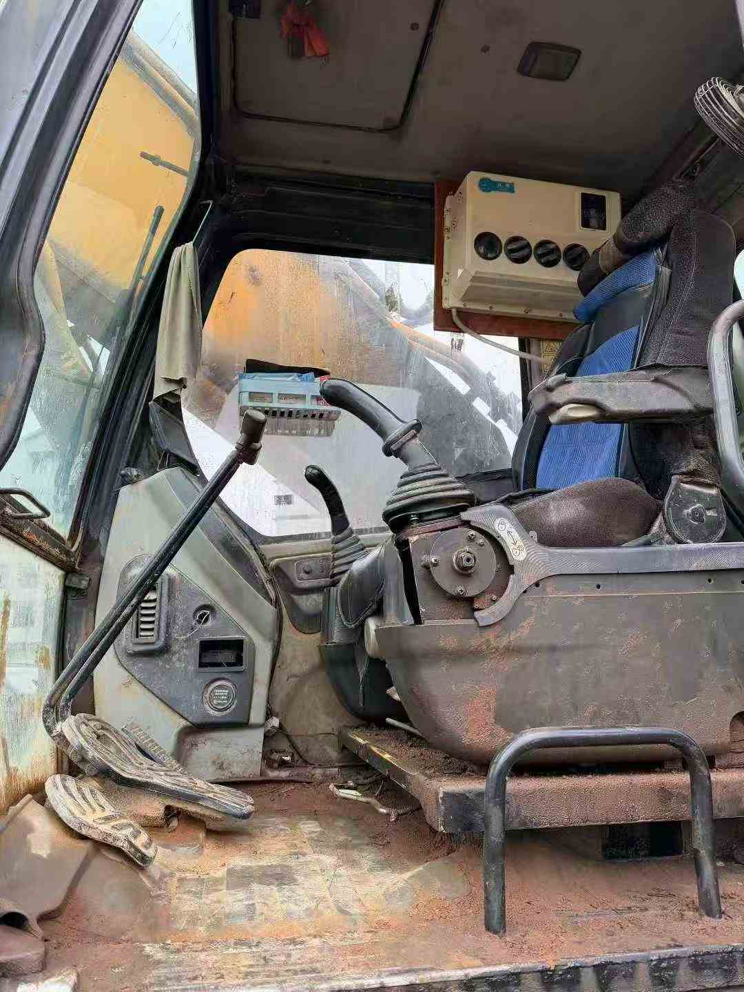 Used Hyundai R335-7 Excavator 2016 Model / 9