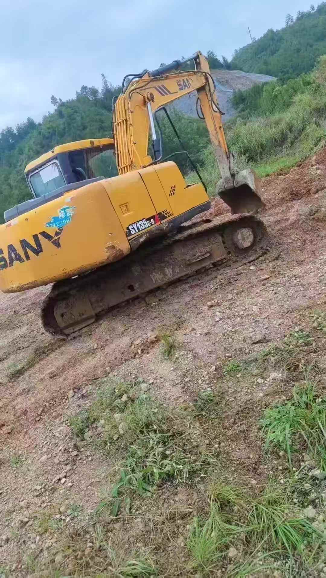 Used Sany SY135 Excavator 2014 Model / 3