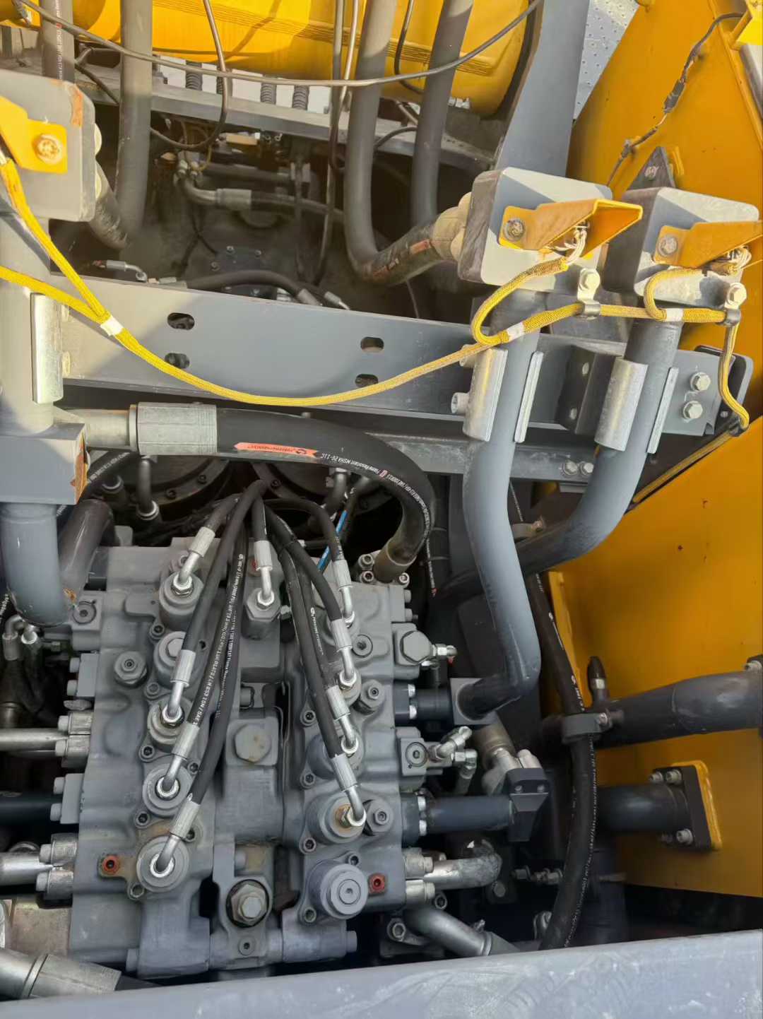 Used XCMG XE750D Excavator 2020 Model / 6