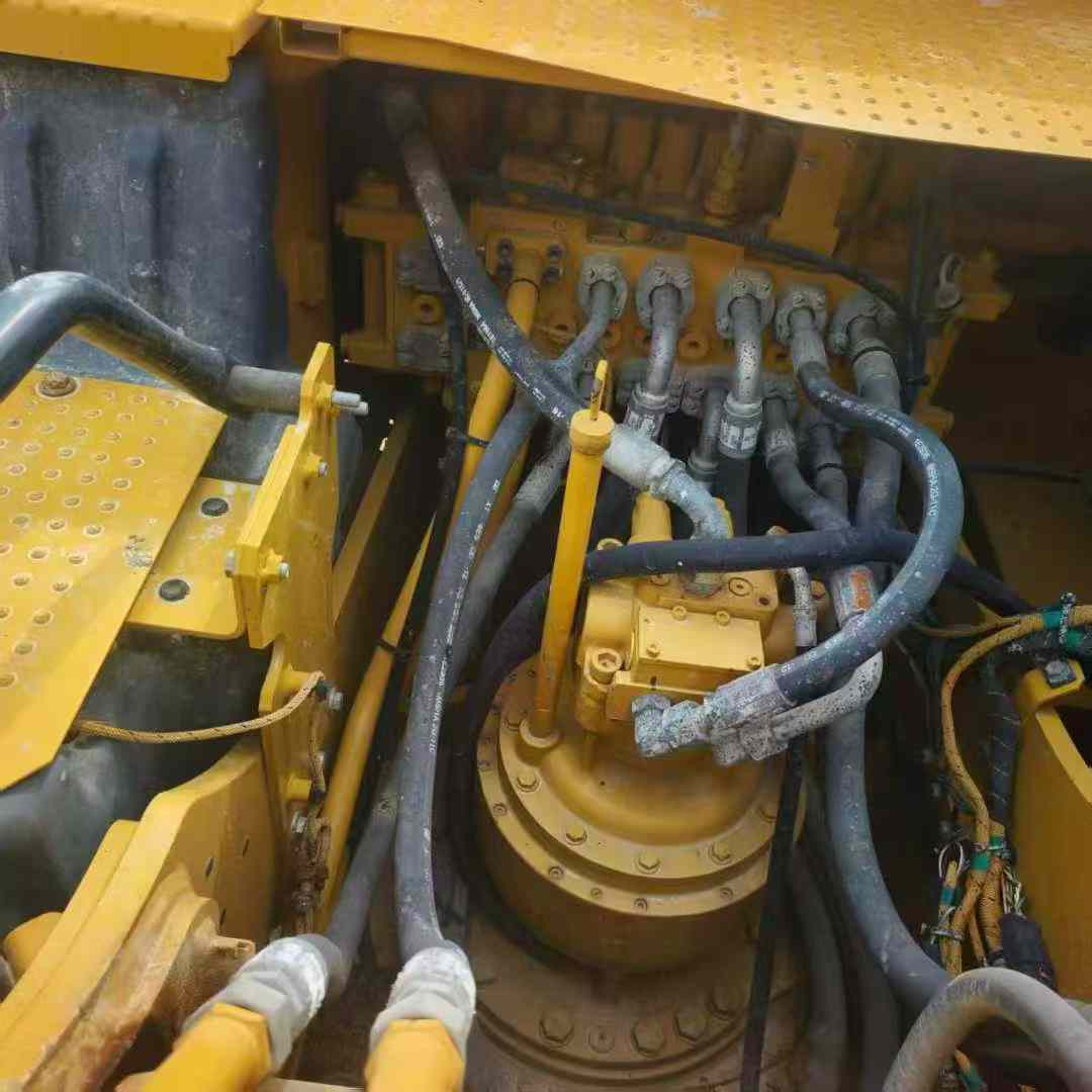 Used Caterpillar 323 Excavator 2019 Model / 4