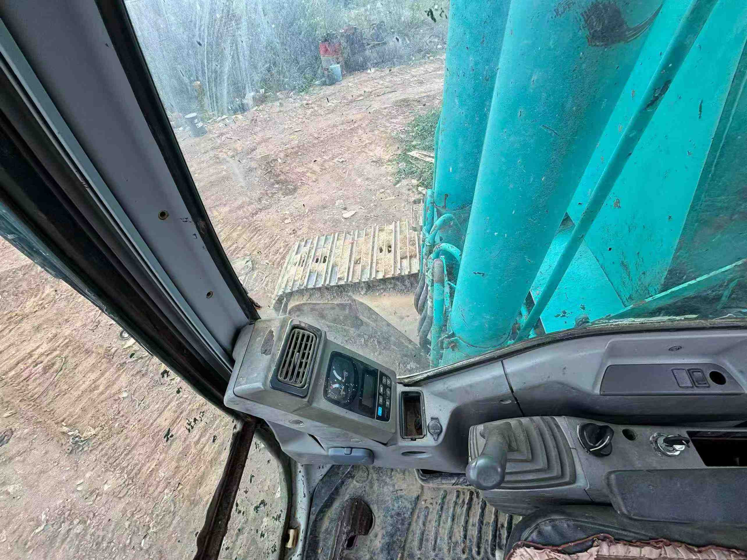 Used Kobelco SK200 Excavator 2016 Model / 8