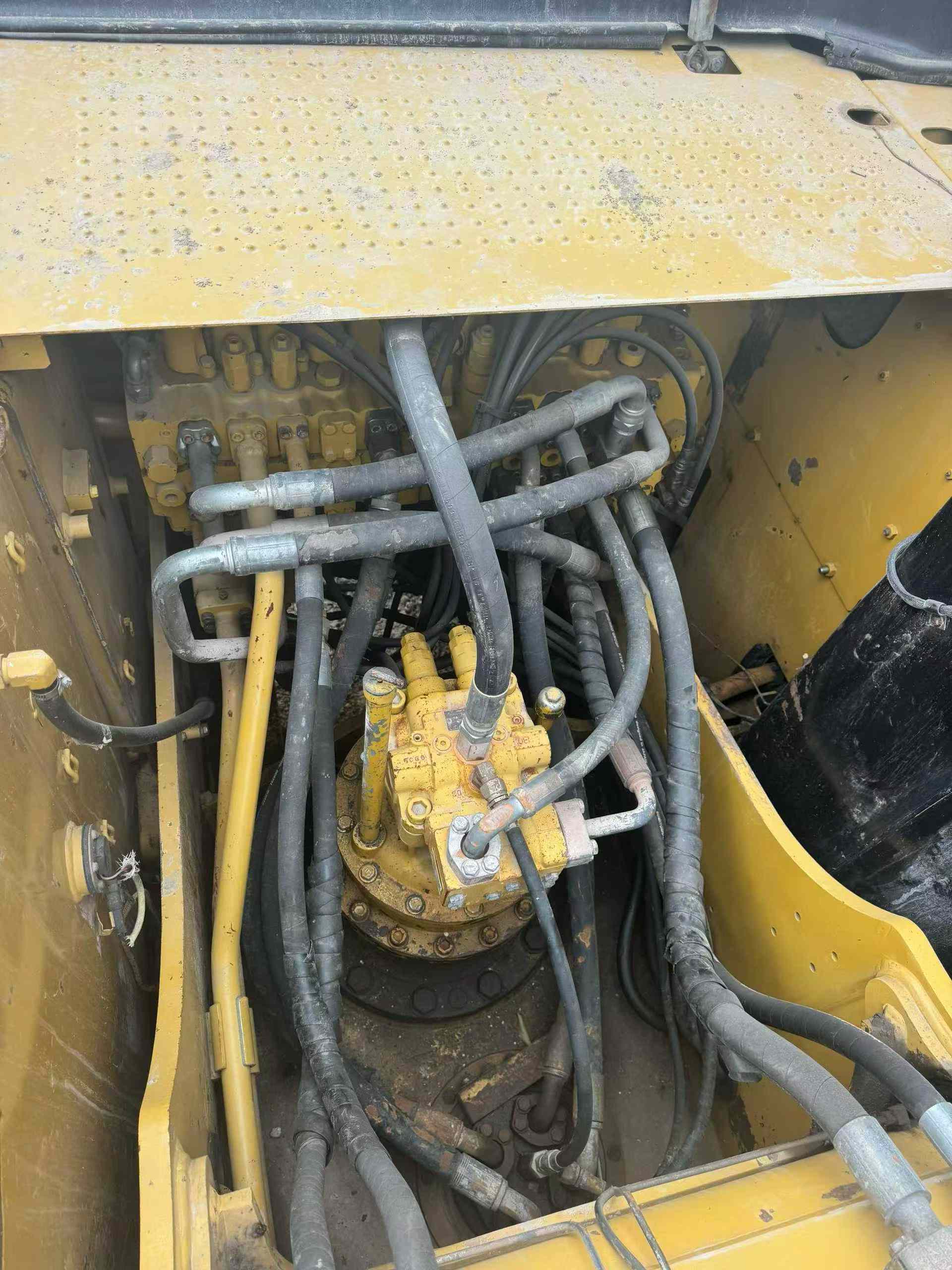 Used Caterpillar 320D Excavator 2017 Model / 4