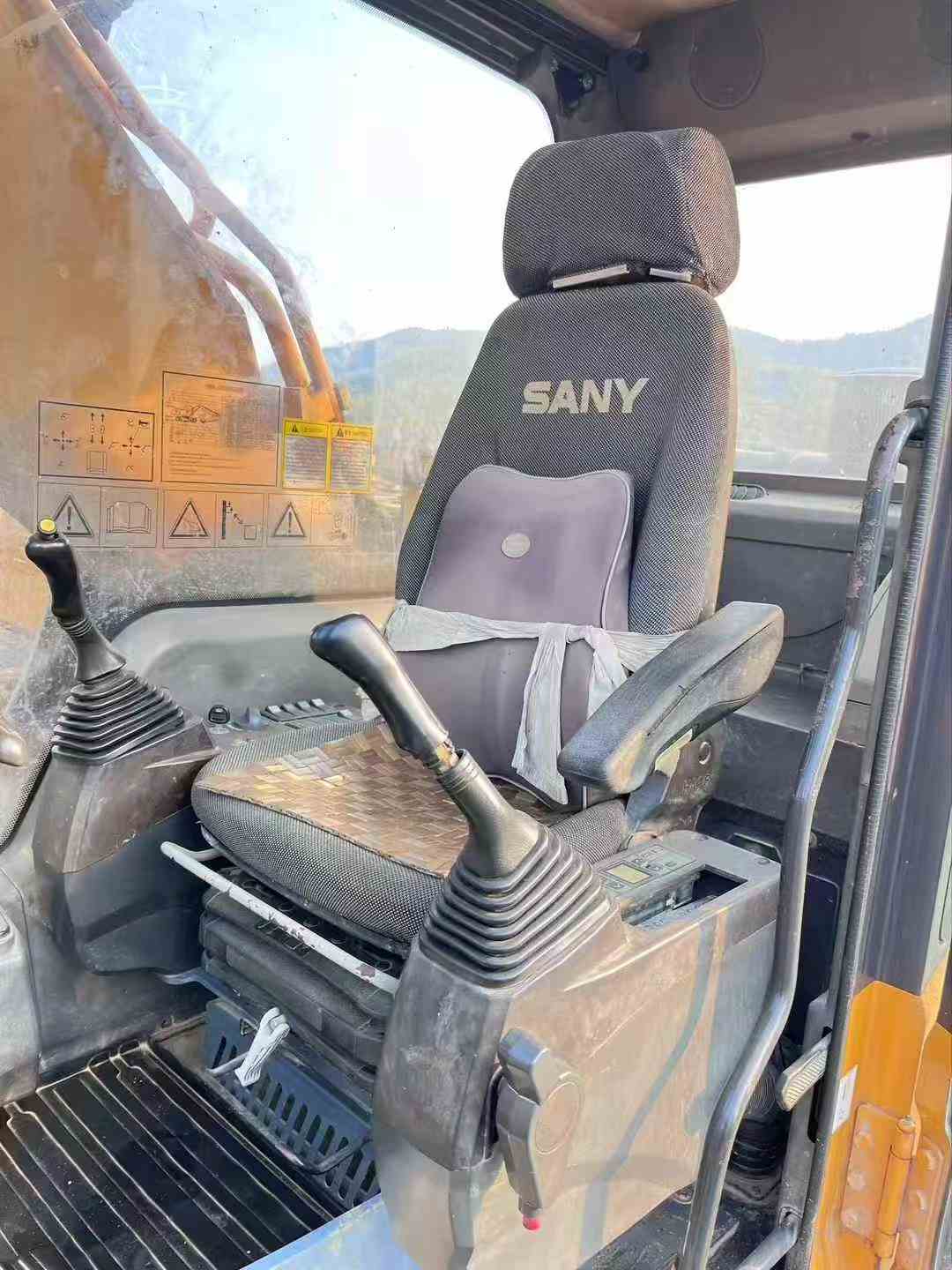 Used Sany SY205H Excavator 2015 Model / 2