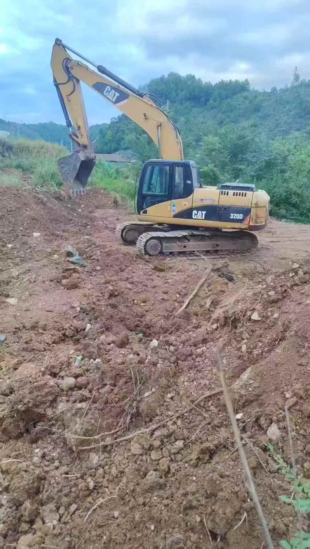 Used Caterpillar 320D Excavator 2016 Model / 3