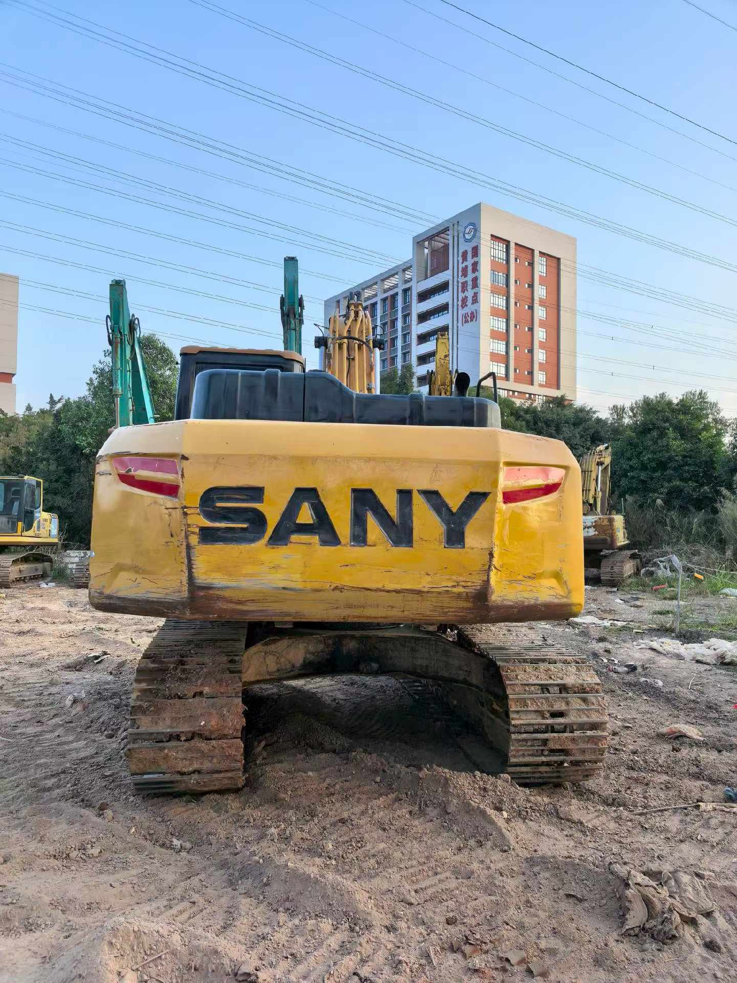 Used Sany SY200H Excavator 2022 Model / 3