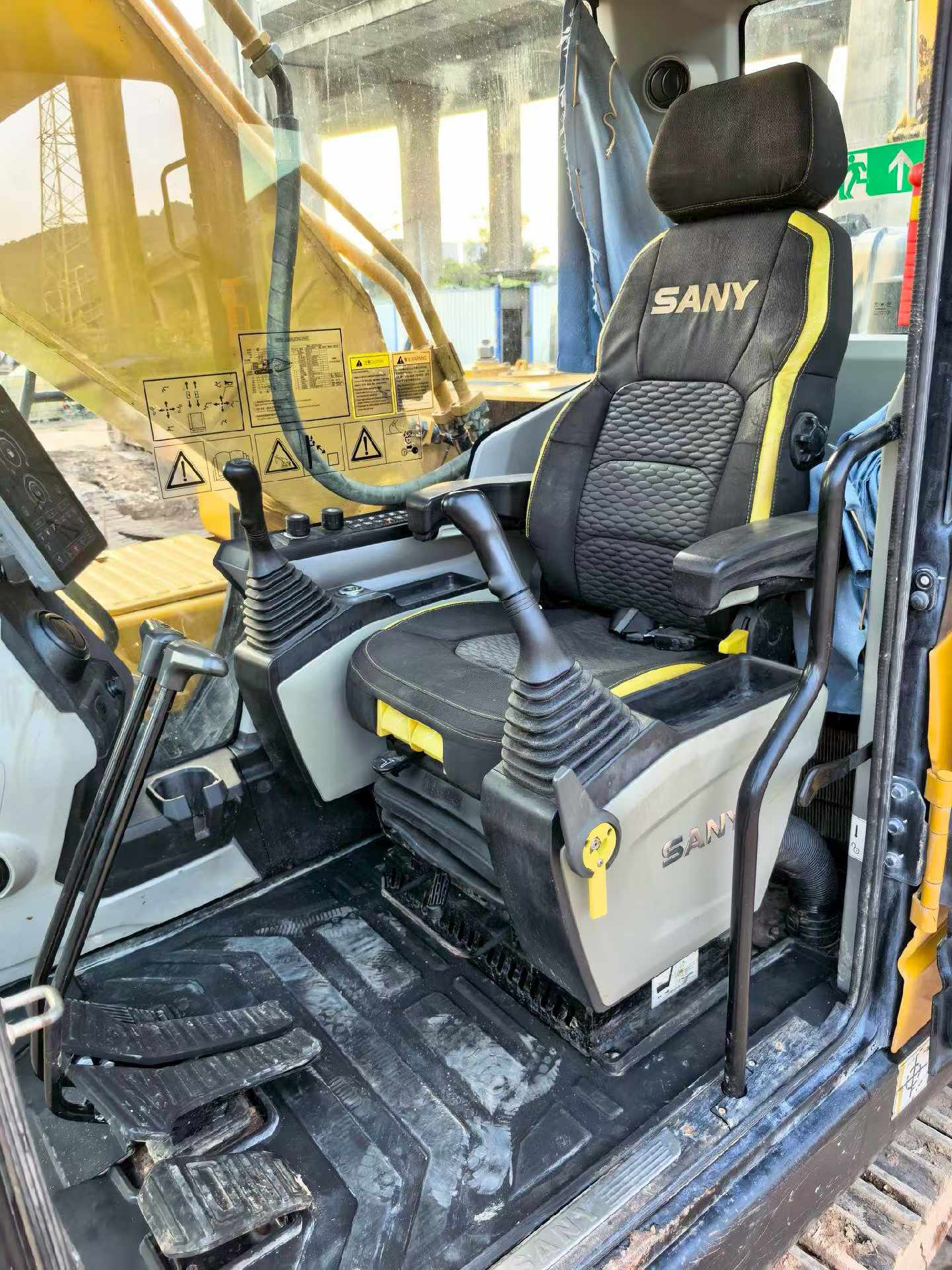 Used Sany SY200H Excavator 2022 Model / 7