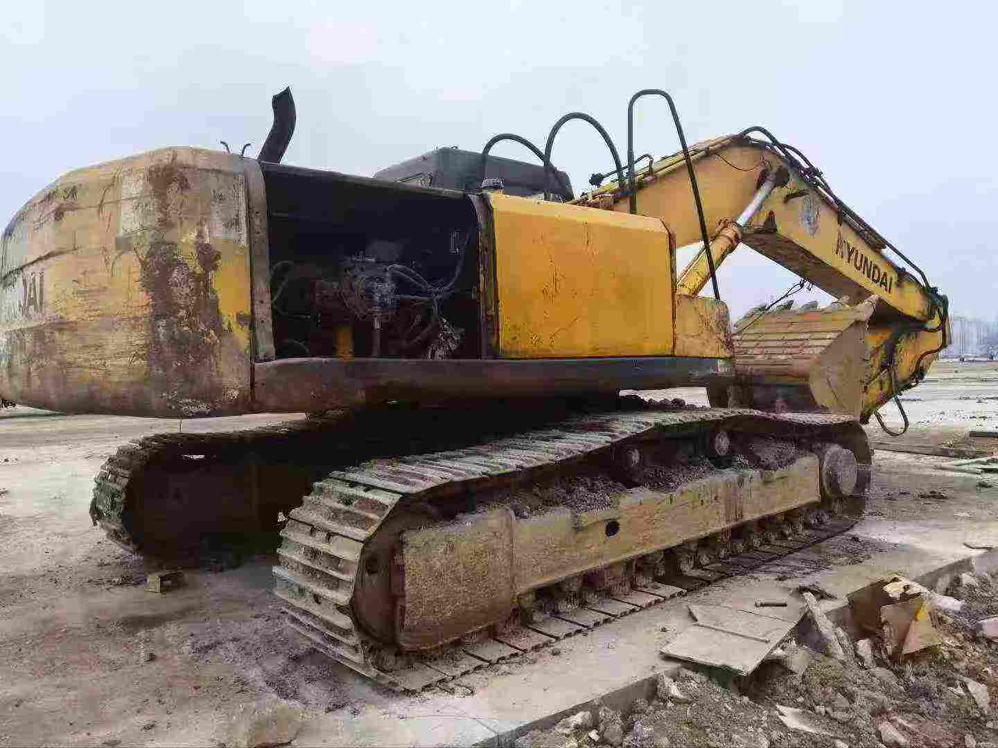 Used Hyundai R335-7 Excavator 2016 Model / 5