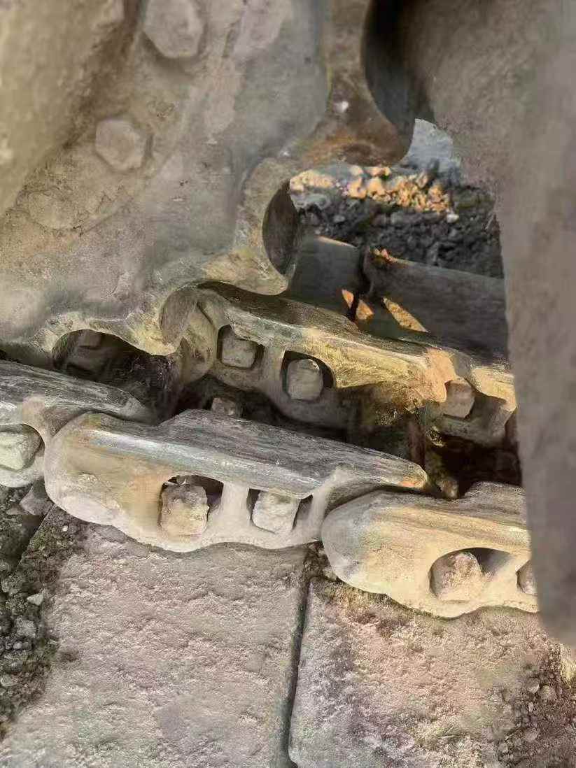 Used Hyundai R225-7 Excavator 2012 Model / 8