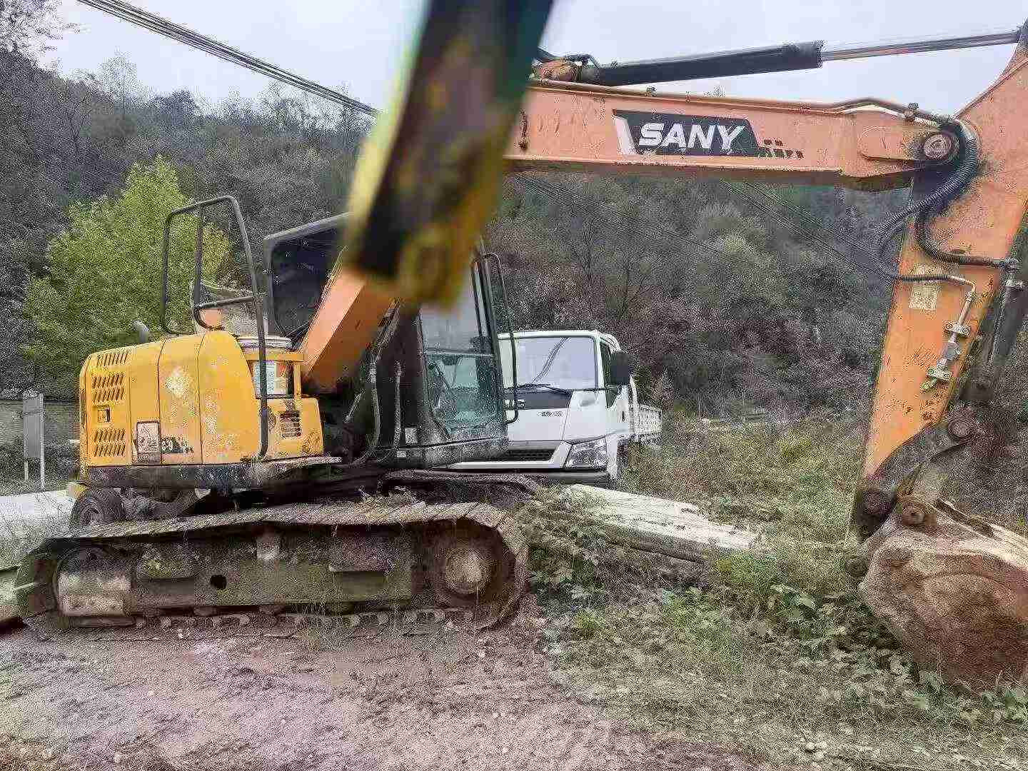 Used Sany SY75 Excavator 2013 Model / 4