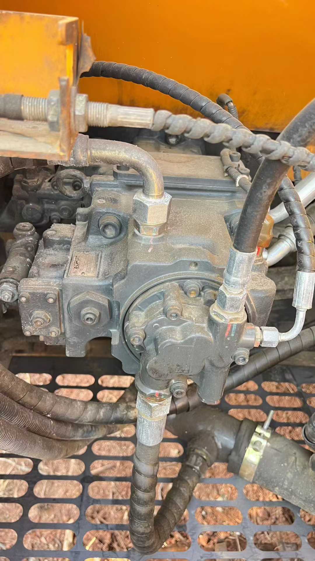 Used Sany SY115C Excavator 2014 Model / 7