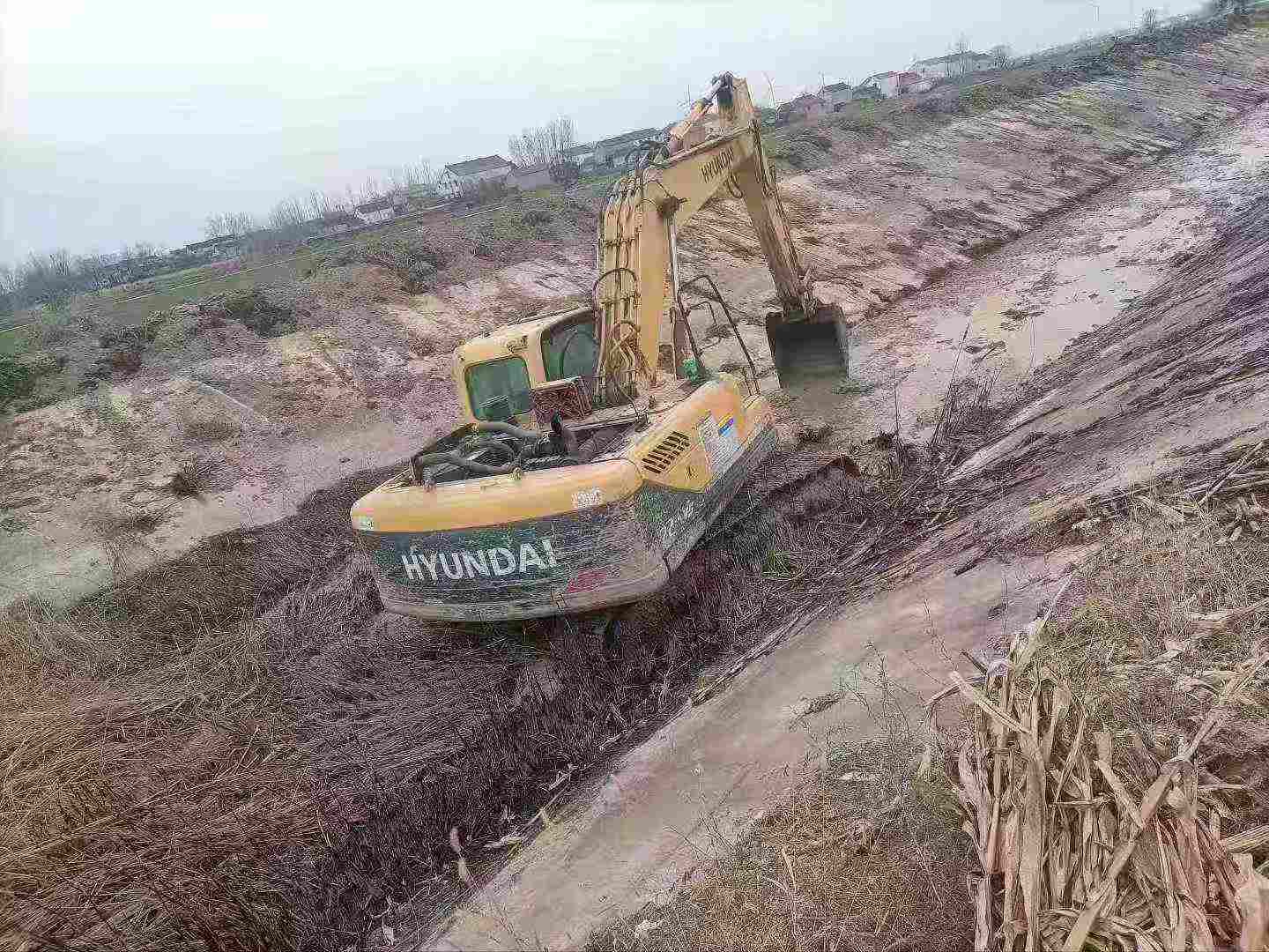 Used Hyundai R215-9 Excavator 2014 Model / 4