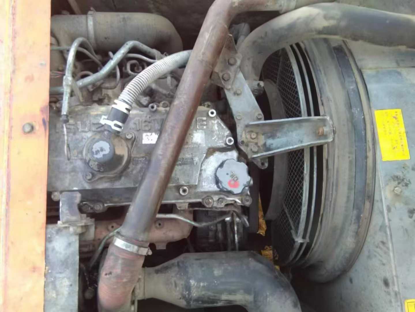 Used Hitachi ZAXIS200 Excavator 2010 Model / 7