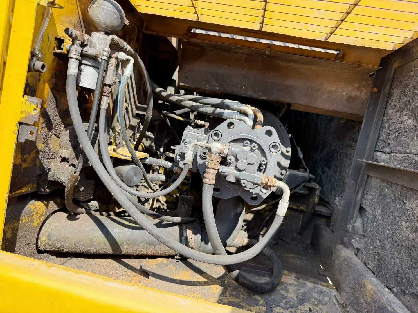 Used Kato HD820 Excavator 2016 Model / 7