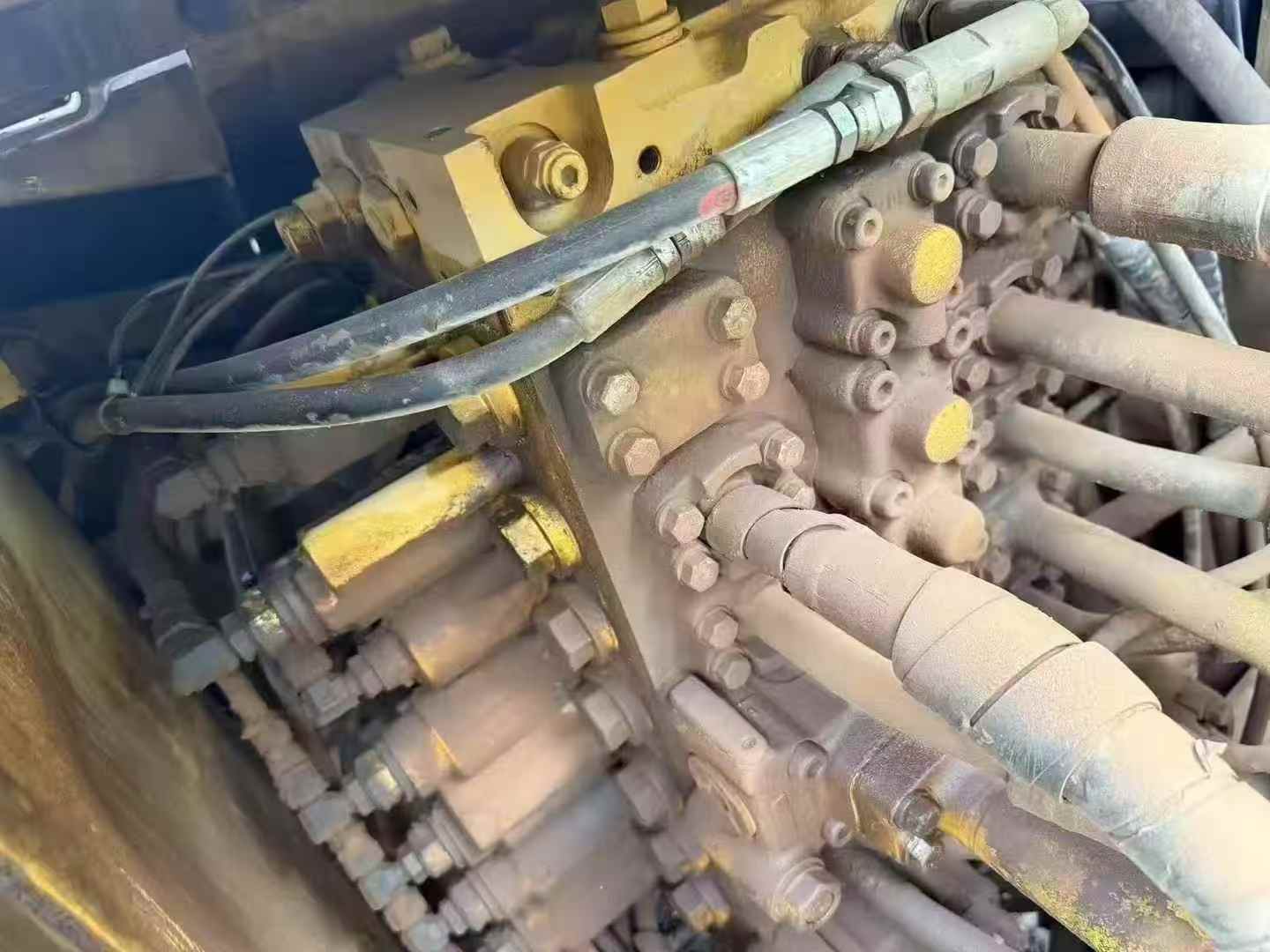 Used Komatsu PC220 Excavator 2019 Model / 5